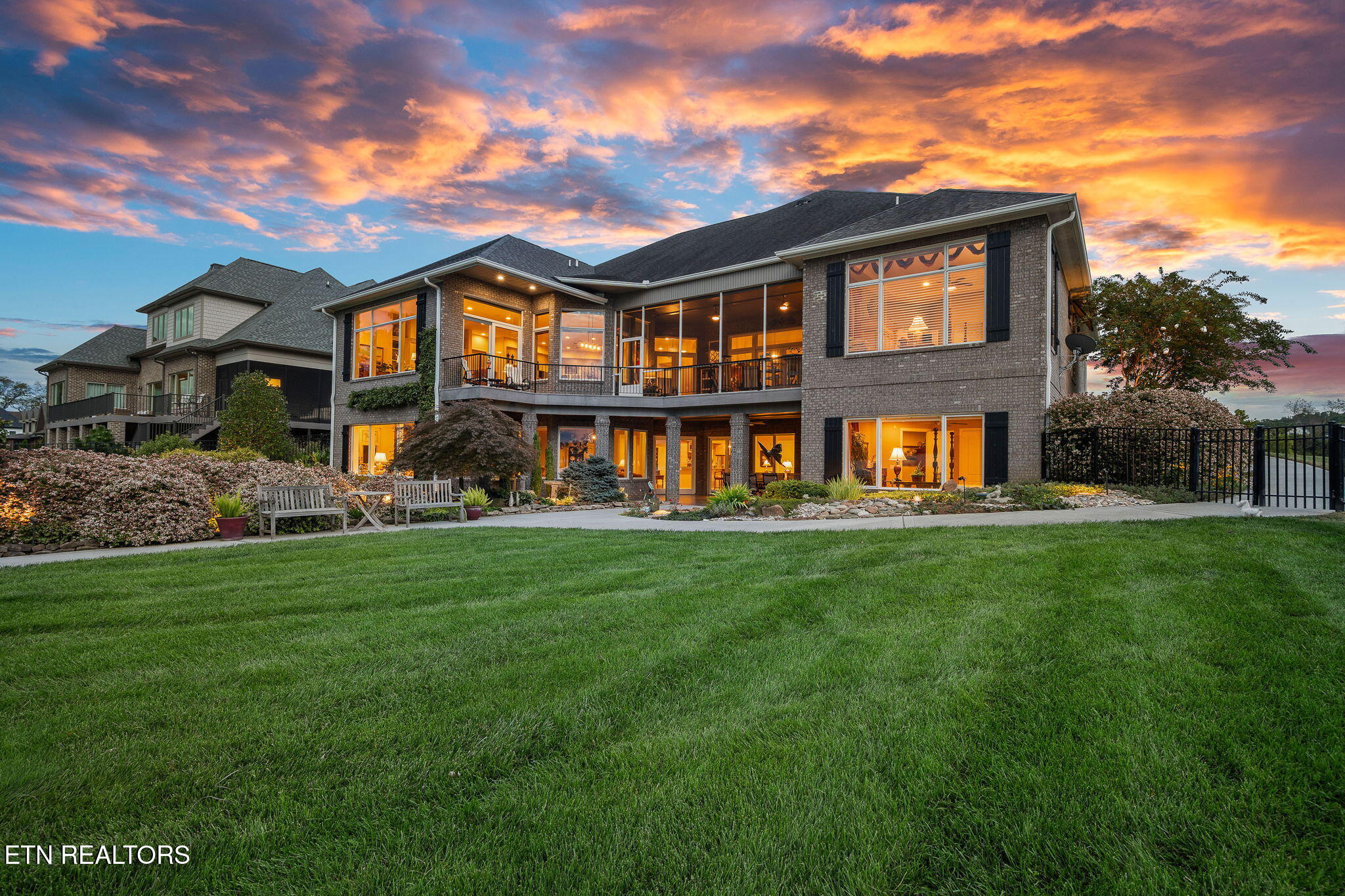 3726 Promontory Point Louisville TN 37777