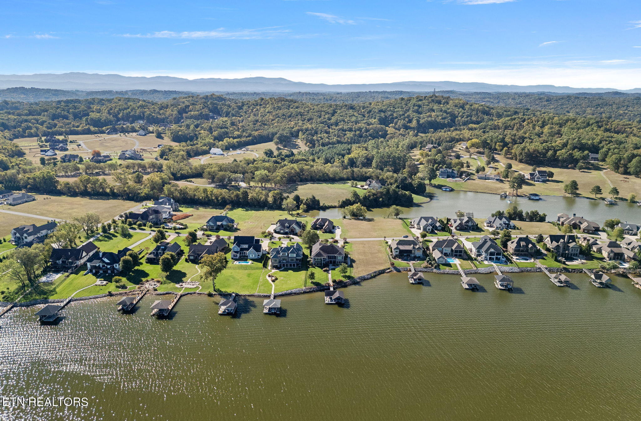 3726 Promontory Point Louisville TN 37777