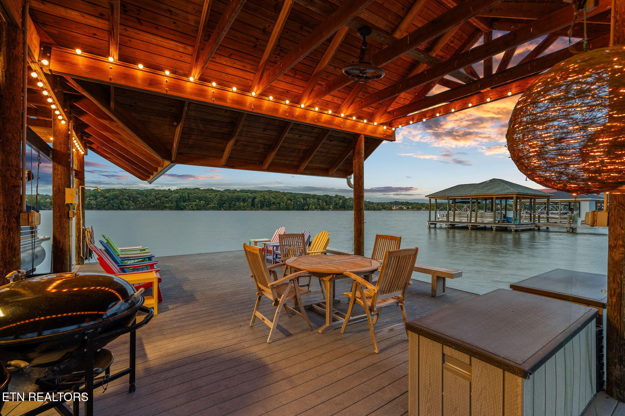3726 Promontory Point Louisville TN 37777