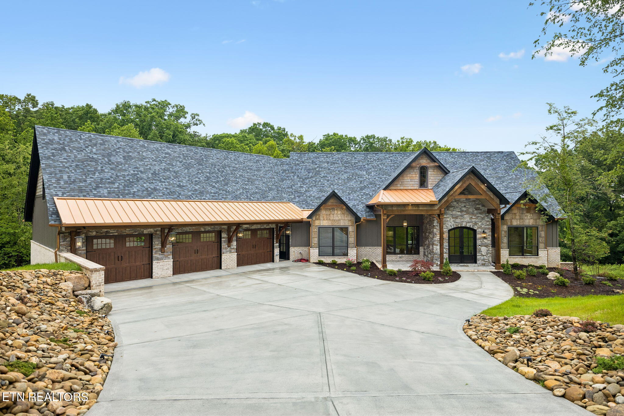 645 Douglas Ridge Drive Dandridge TN 37725
