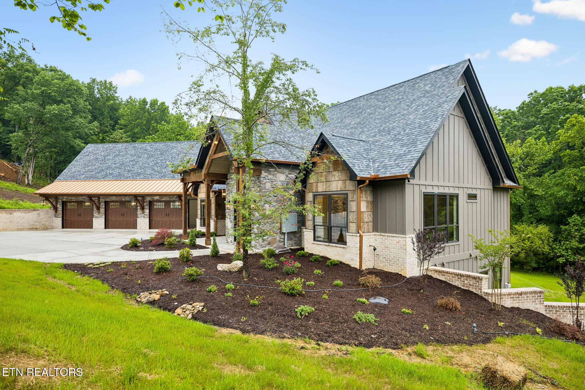 645 Douglas Ridge Drive Dandridge TN 37725