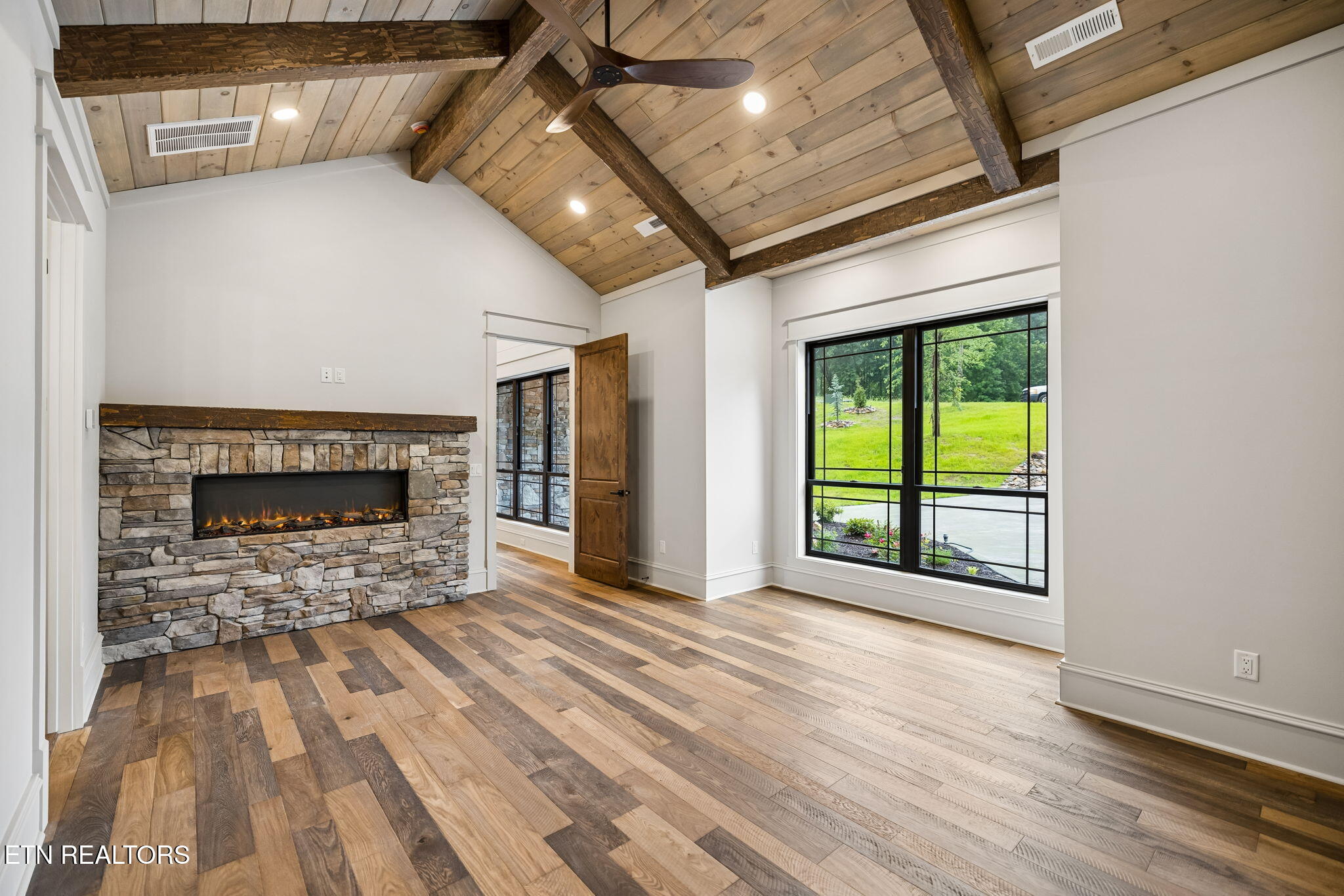 645 Douglas Ridge Drive Dandridge TN 37725