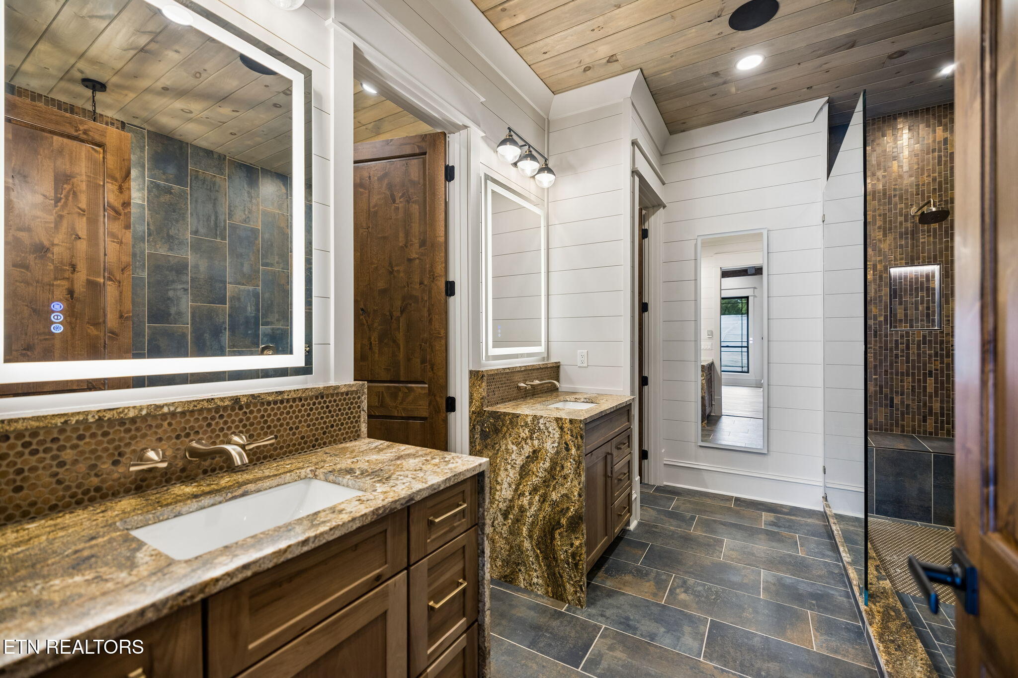645 Douglas Ridge Drive Dandridge TN 37725