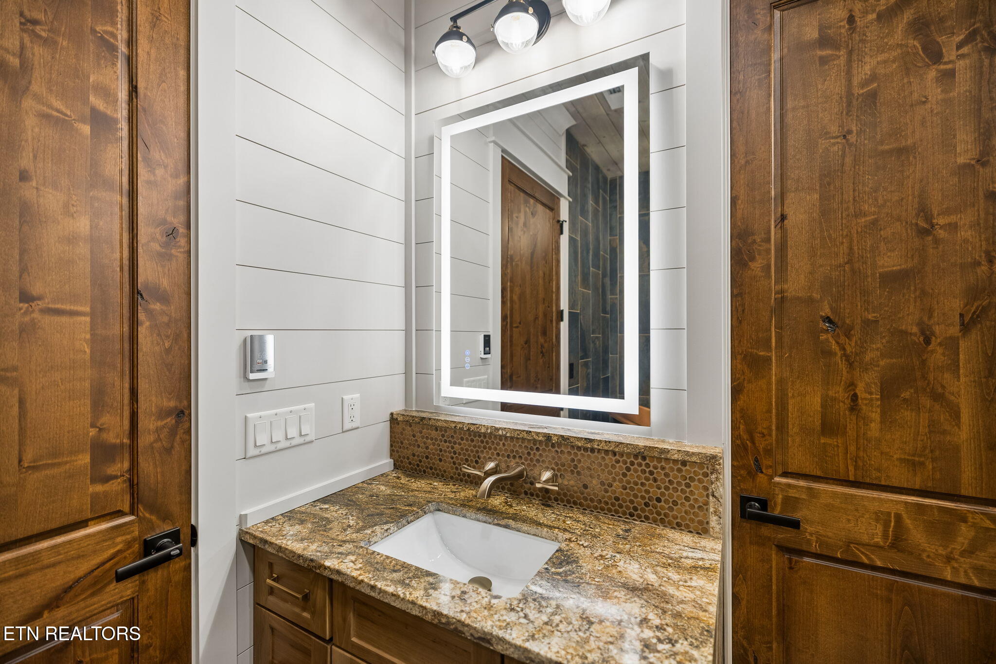 645 Douglas Ridge Drive Dandridge TN 37725