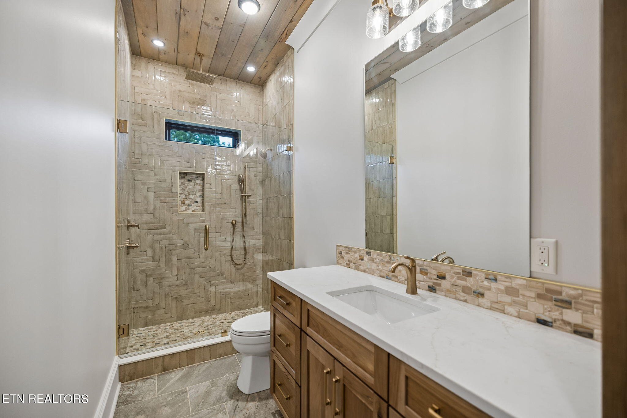 645 Douglas Ridge Drive Dandridge TN 37725