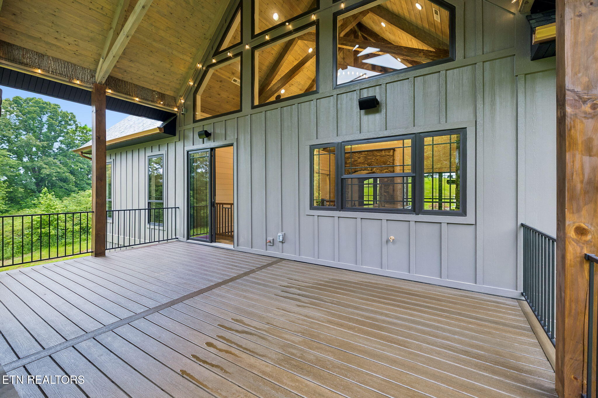 645 Douglas Ridge Drive Dandridge TN 37725