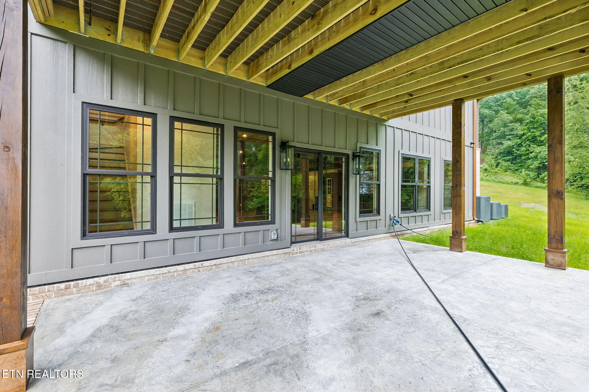645 Douglas Ridge Drive Dandridge TN 37725