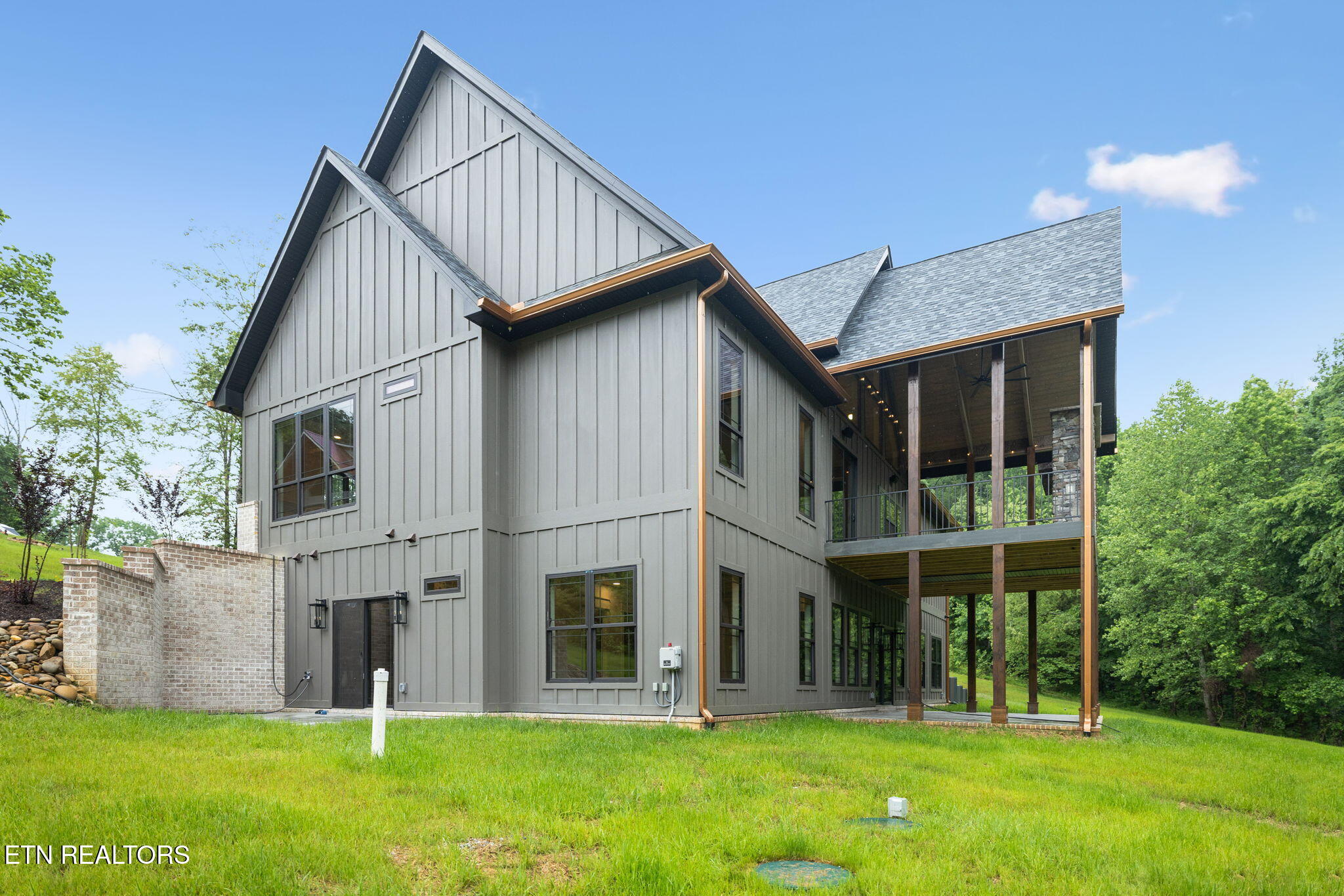 645 Douglas Ridge Drive Dandridge TN 37725