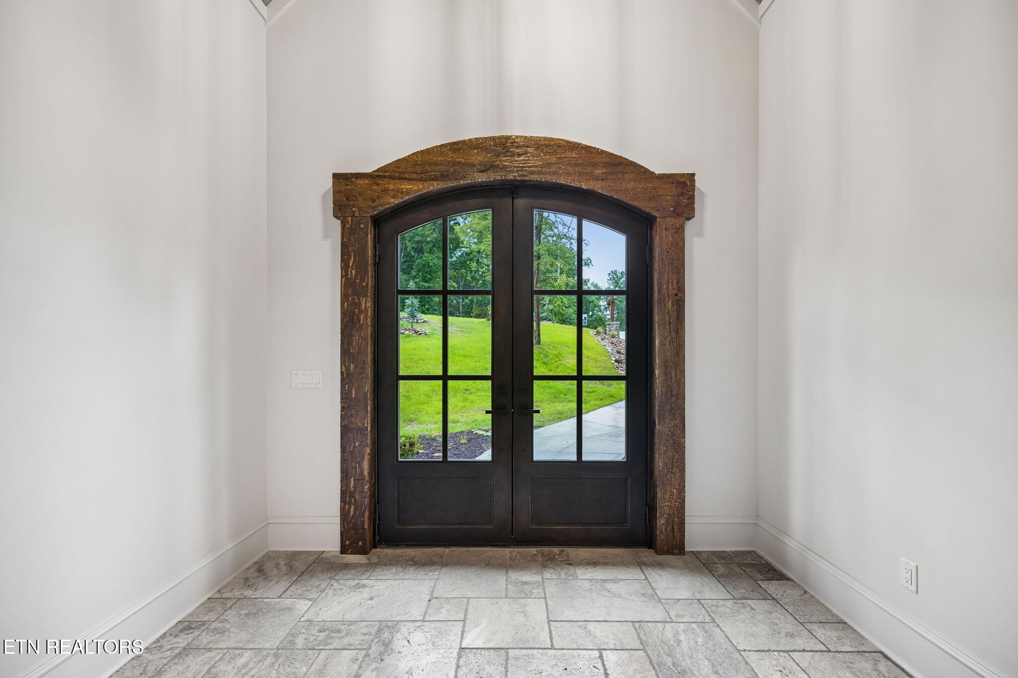 645 Douglas Ridge Drive Dandridge TN 37725