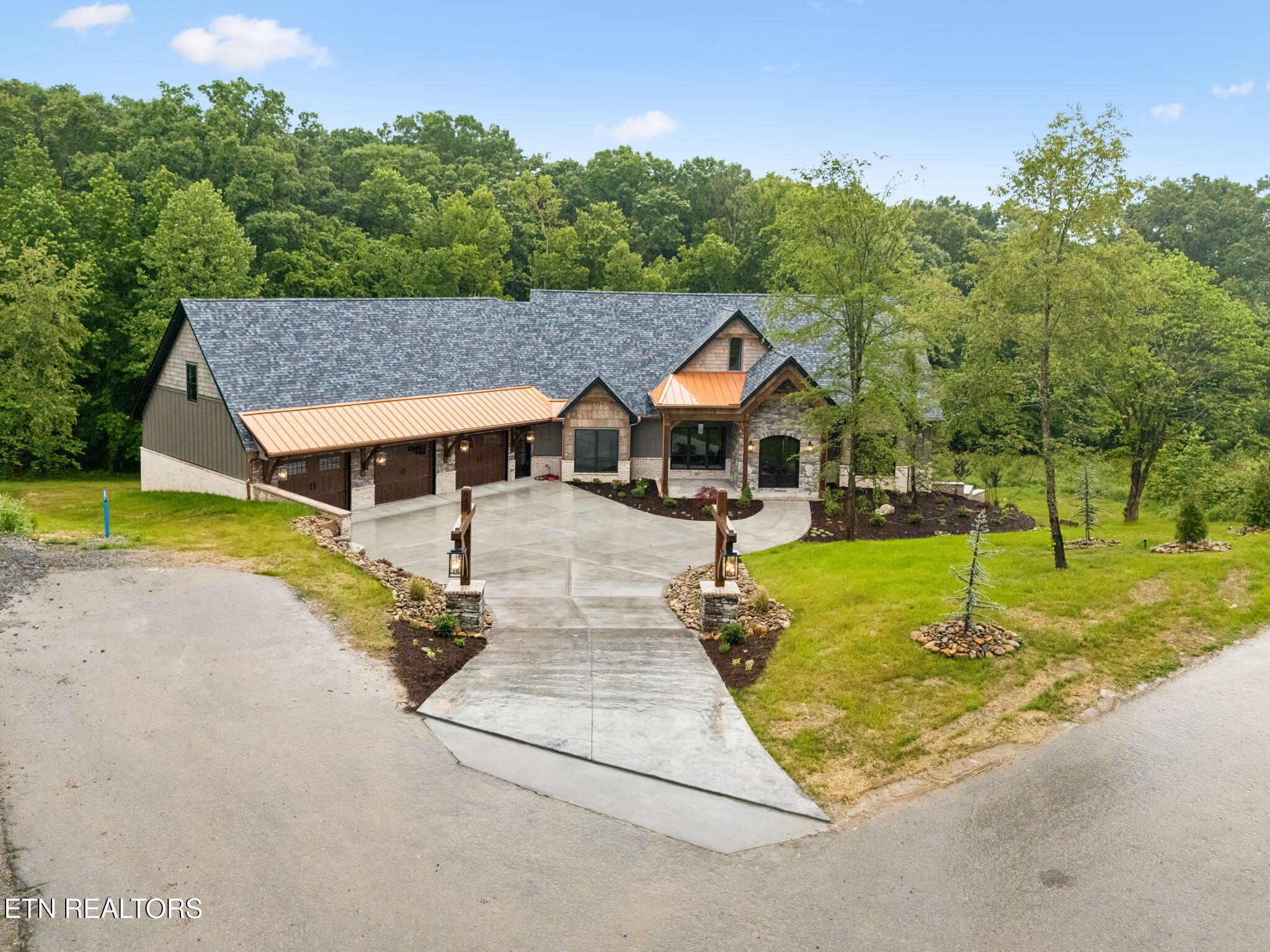 645 Douglas Ridge Drive Dandridge TN 37725
