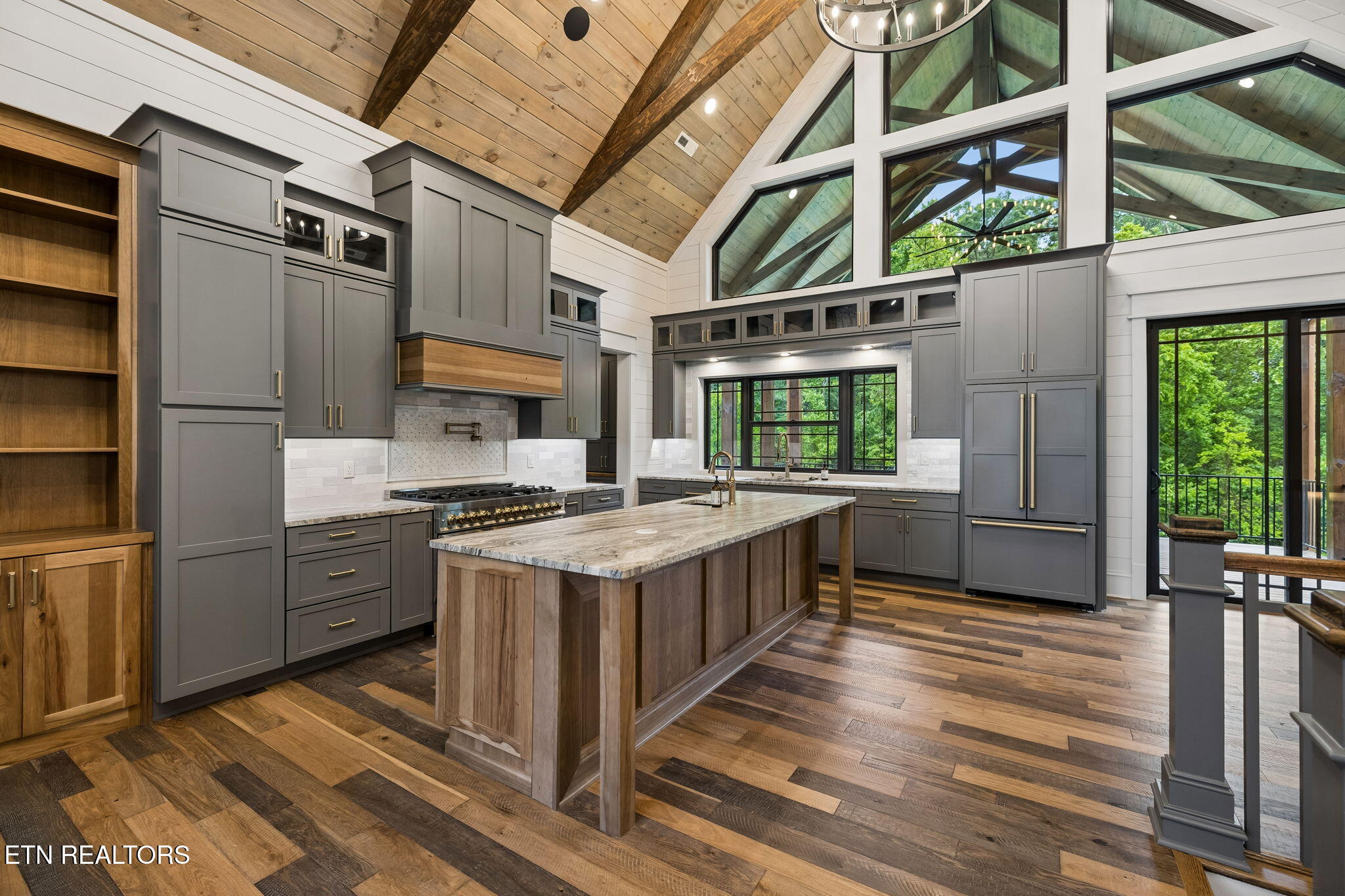 645 Douglas Ridge Drive Dandridge TN 37725