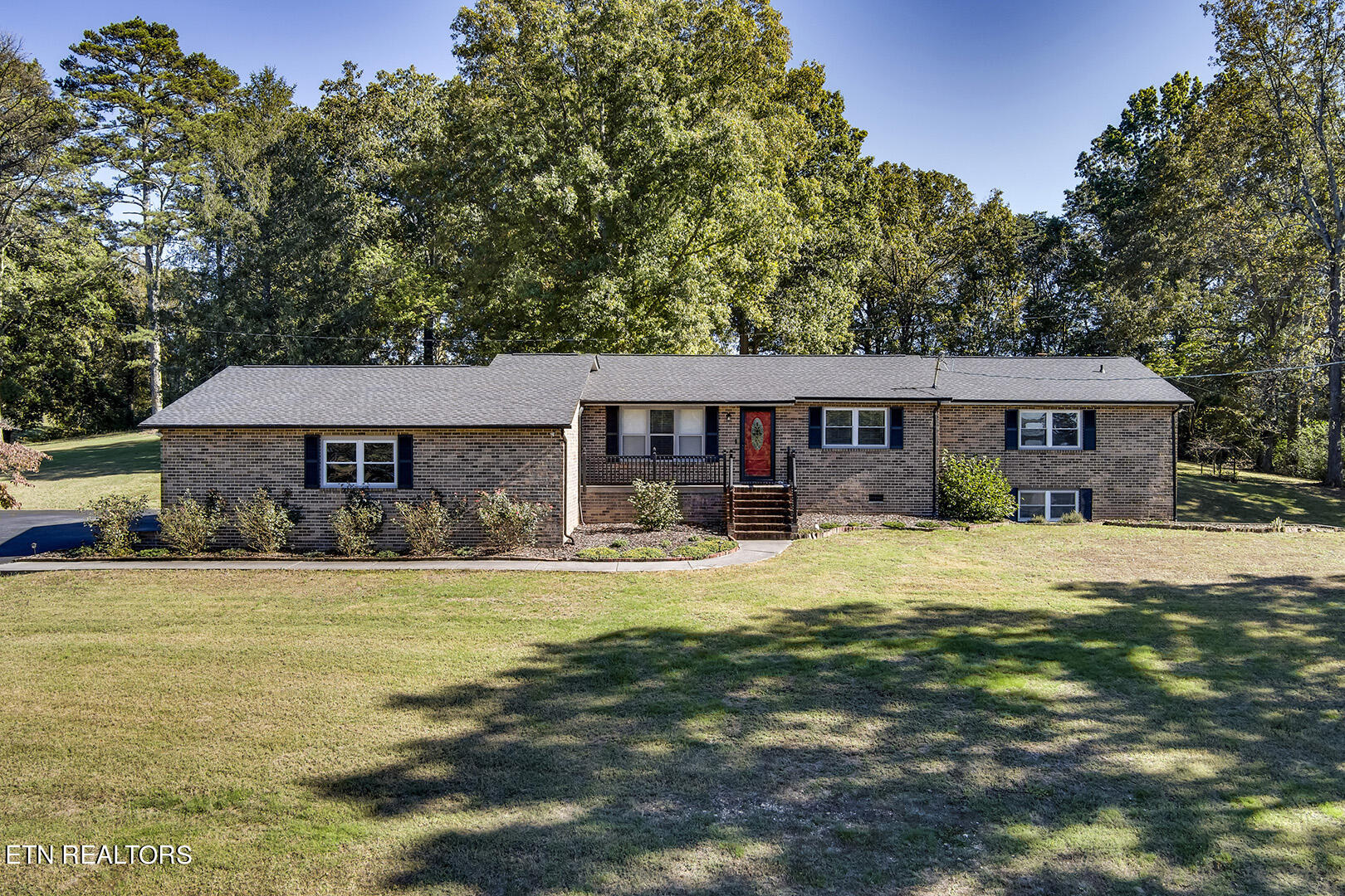 1050 Lawnville Road Kingston TN 37763