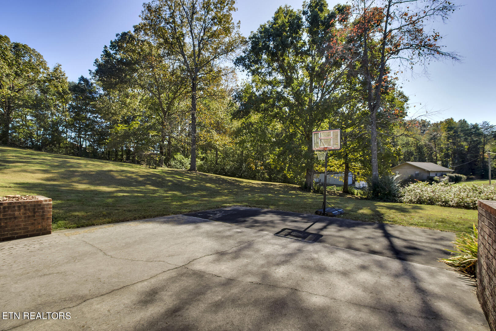 1050 Lawnville Road Kingston TN 37763
