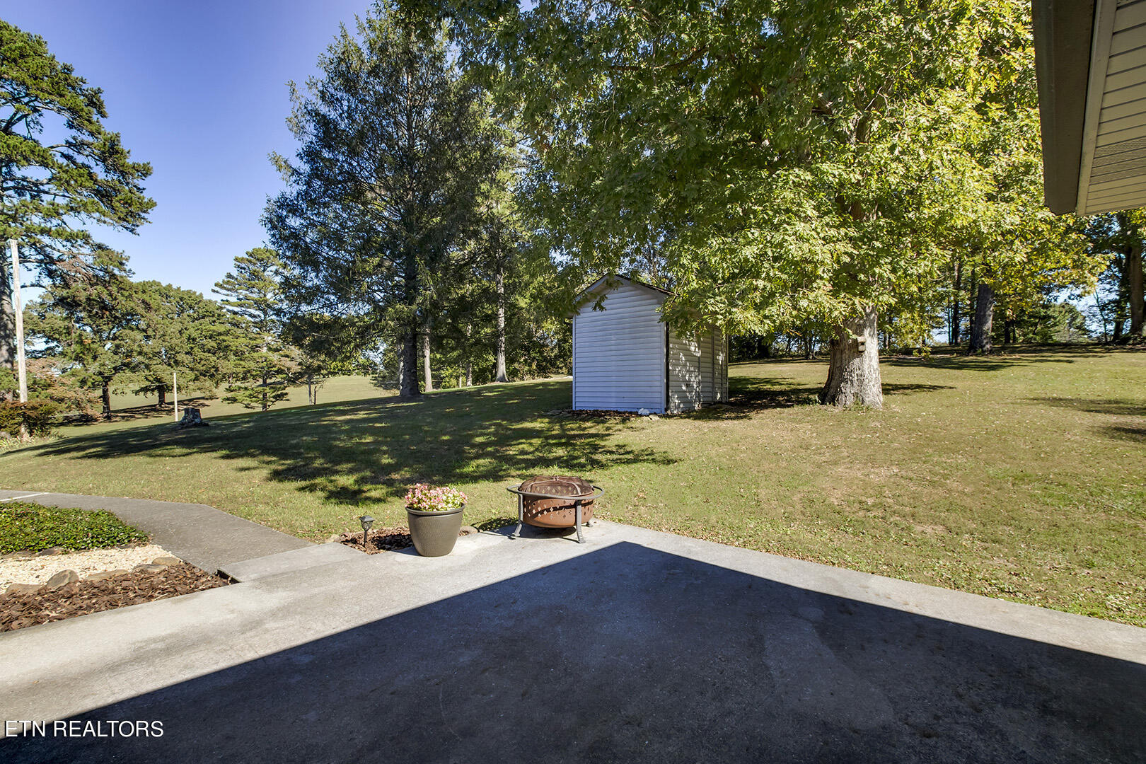 1050 Lawnville Road Kingston TN 37763