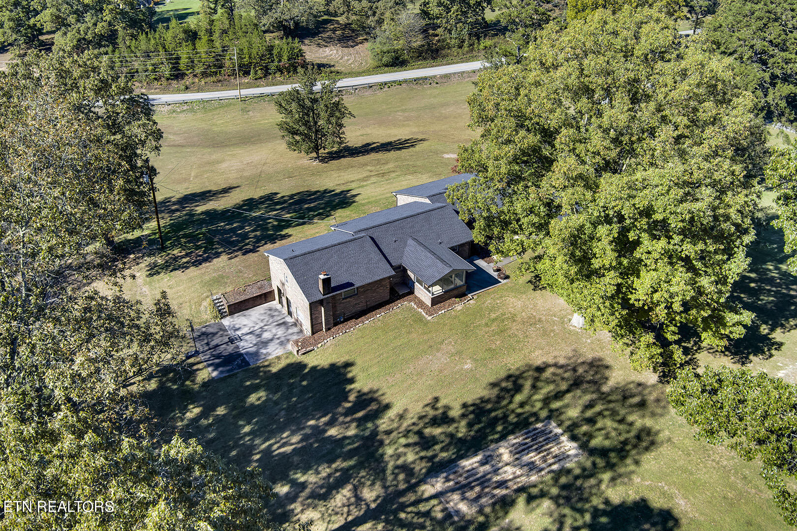 1050 Lawnville Road Kingston TN 37763