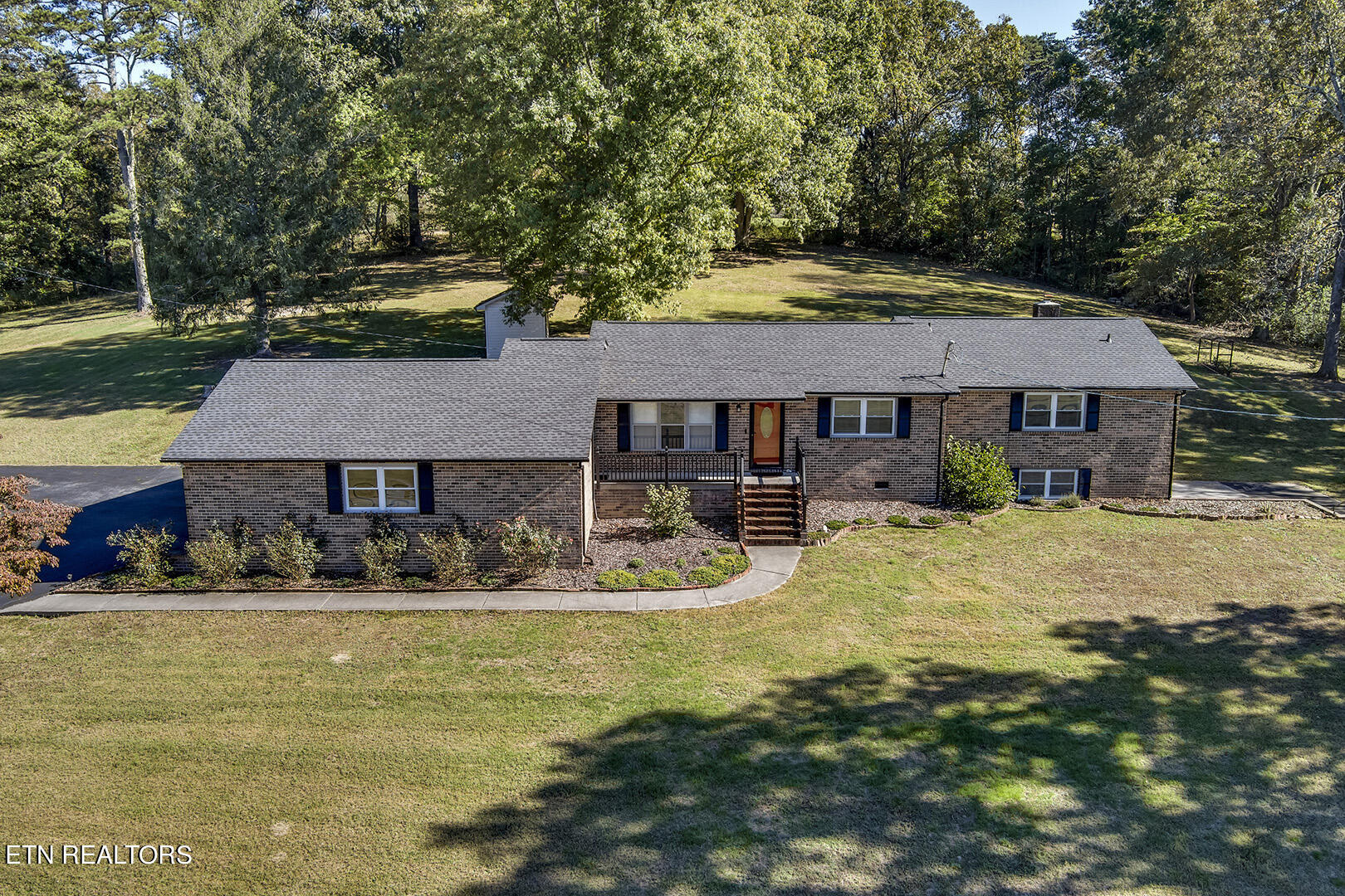 1050 Lawnville Road Kingston TN 37763