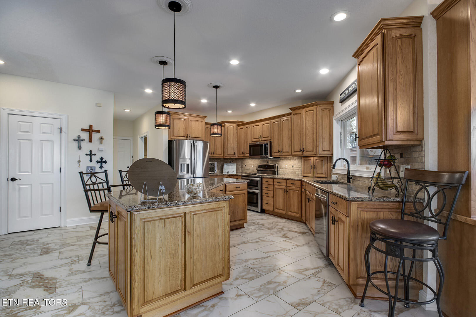 207 Amega Trace Loudon TN 37774