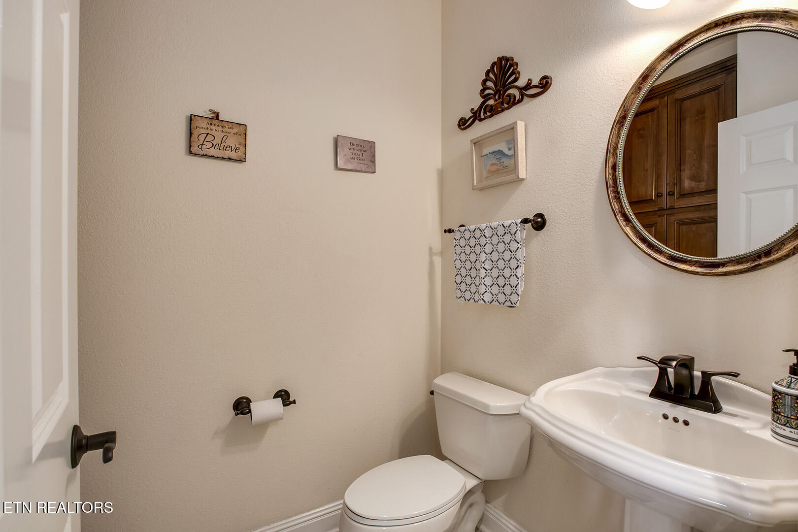 207 Amega Trace Loudon TN 37774