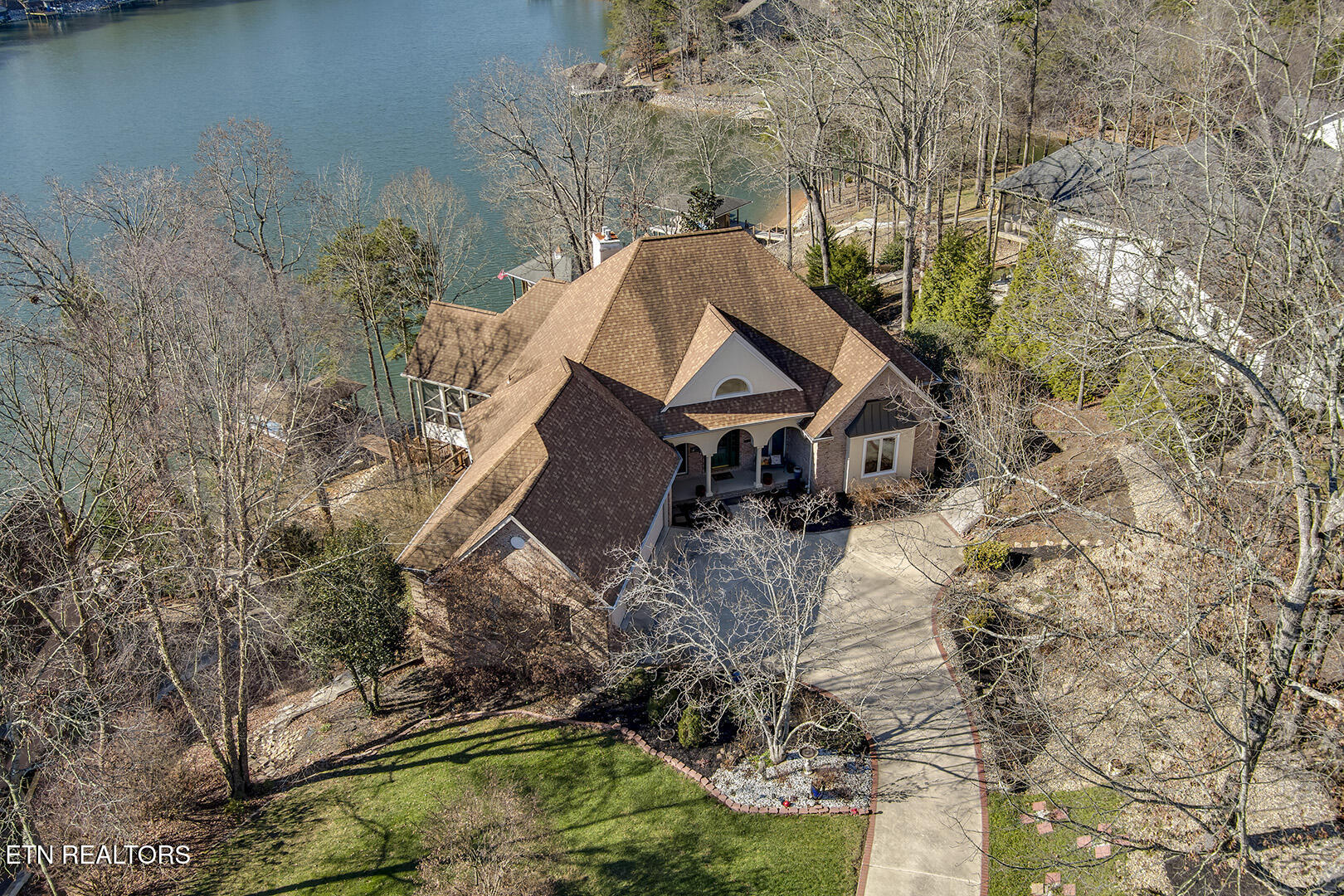 207 Amega Trace Loudon TN 37774
