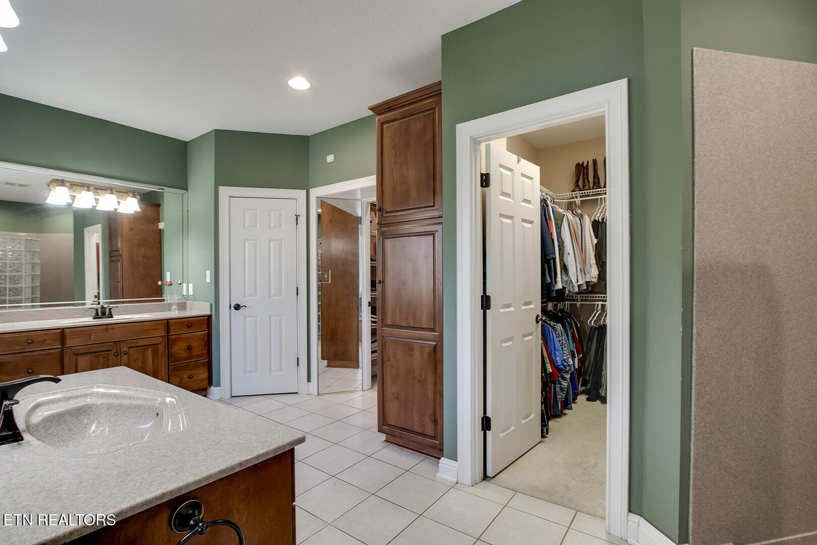 207 Amega Trace Loudon TN 37774