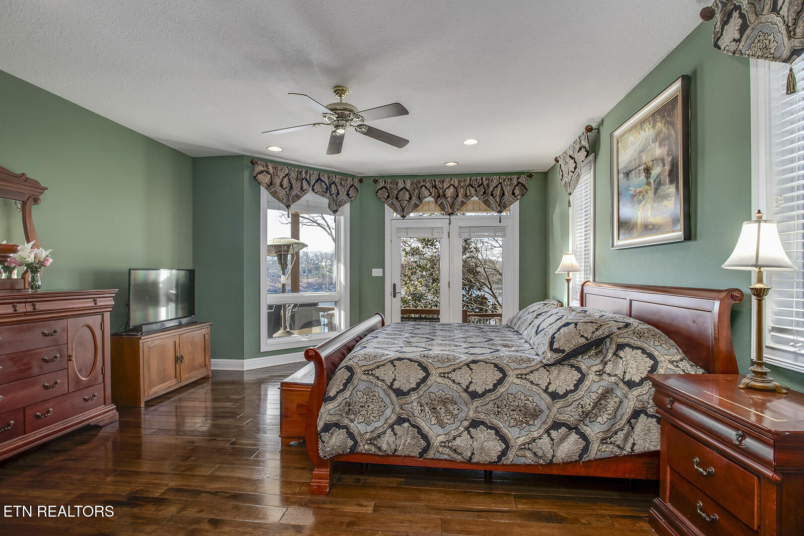 207 Amega Trace Loudon TN 37774