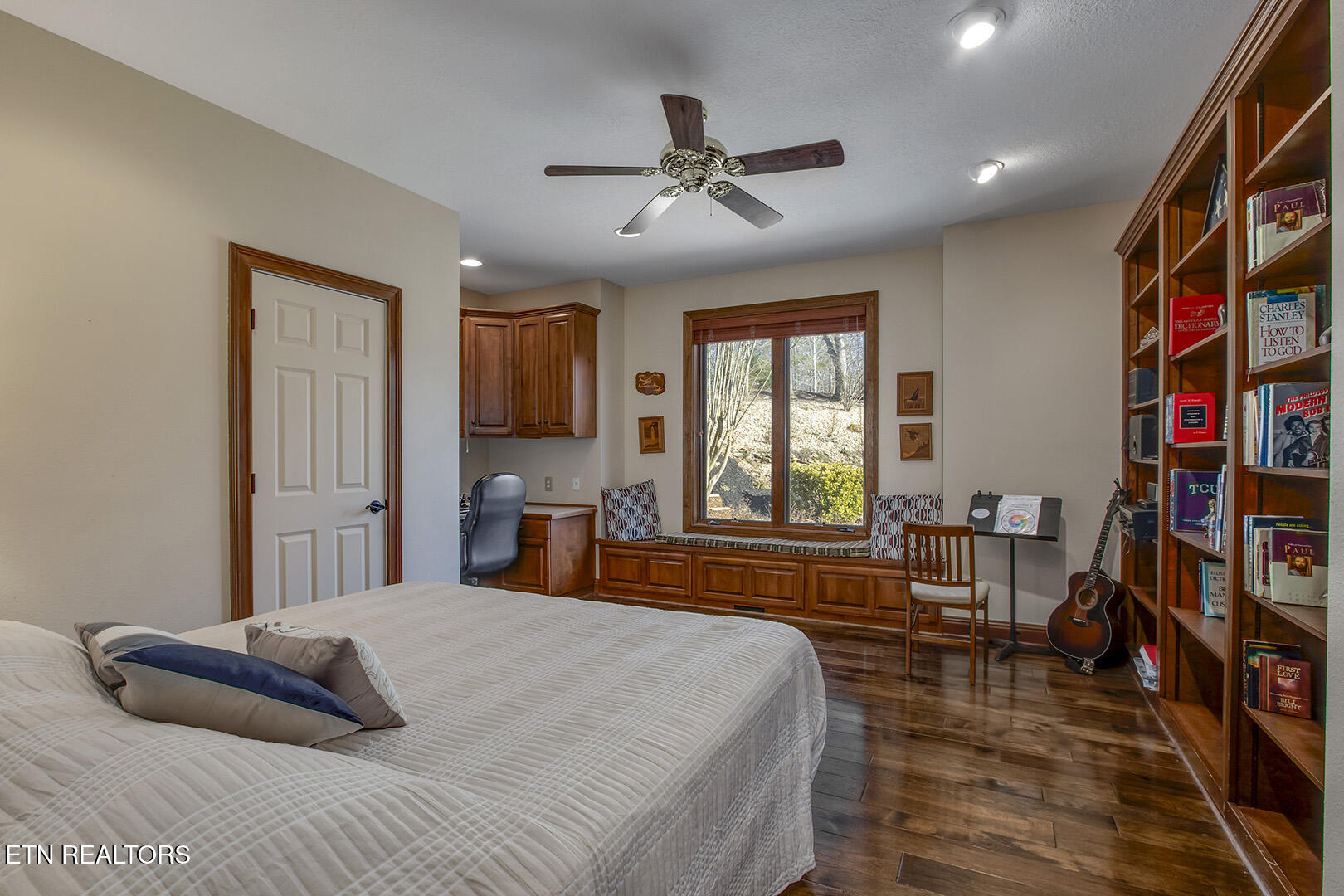 207 Amega Trace Loudon TN 37774