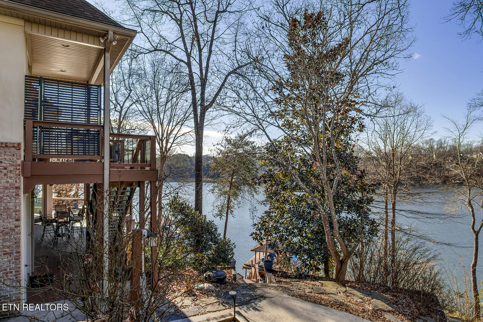 207 Amega Trace Loudon TN 37774