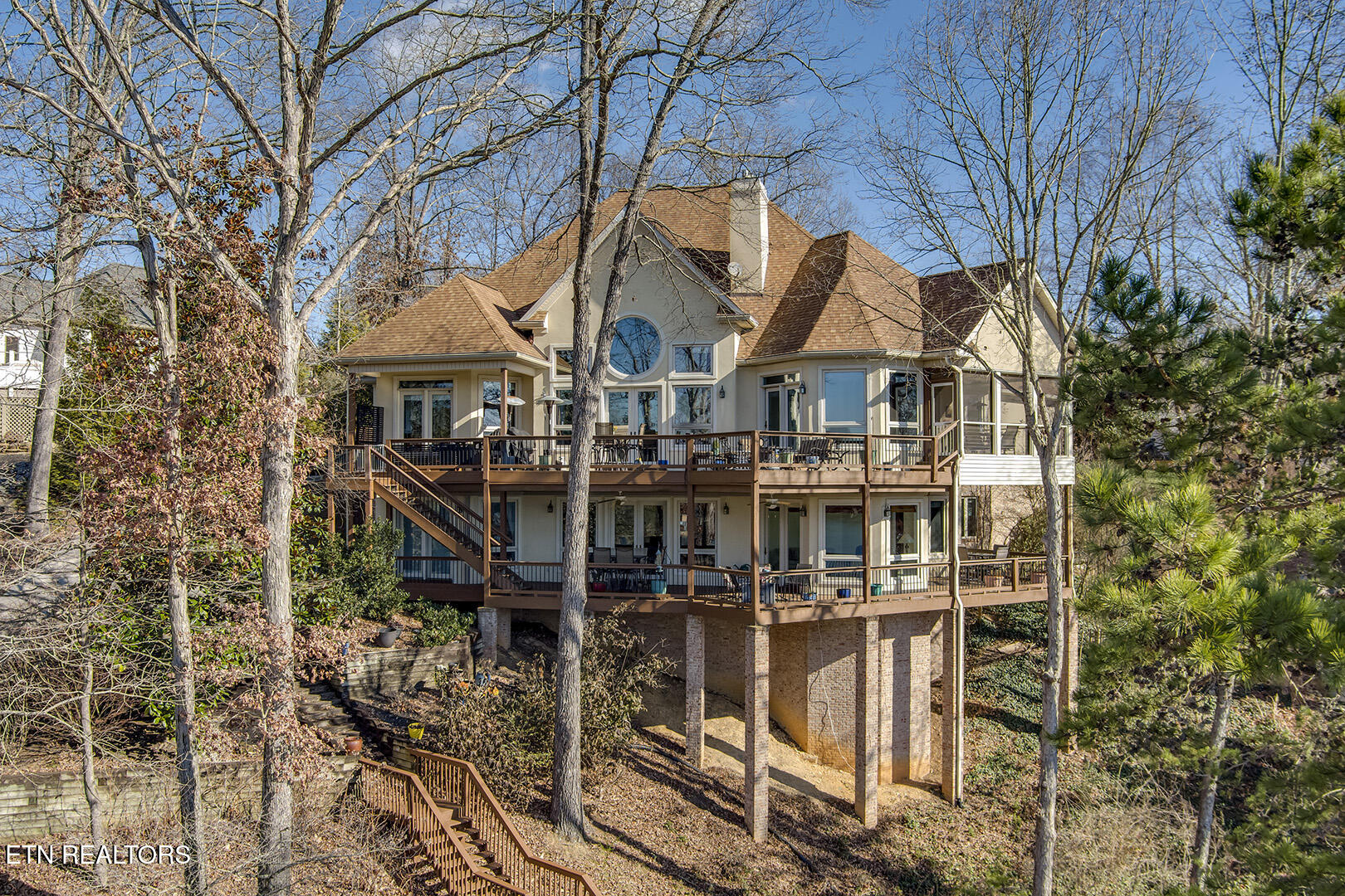 207 Amega Trace Loudon TN 37774