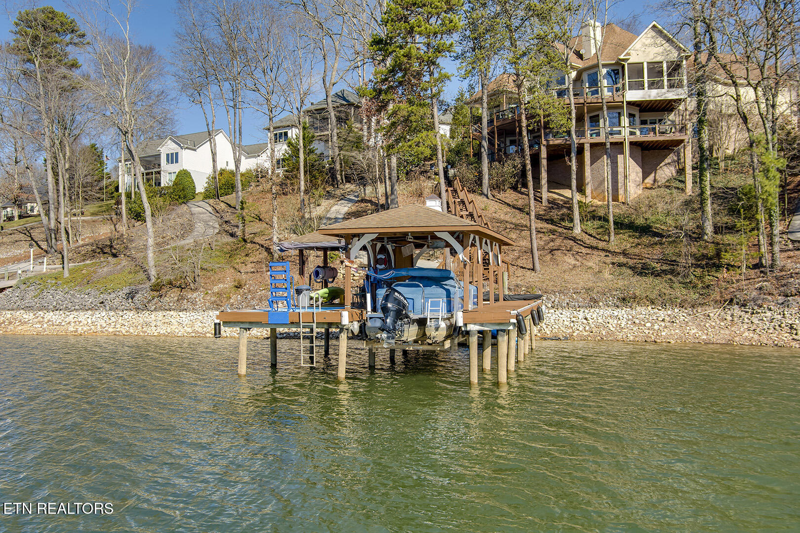 207 Amega Trace Loudon TN 37774