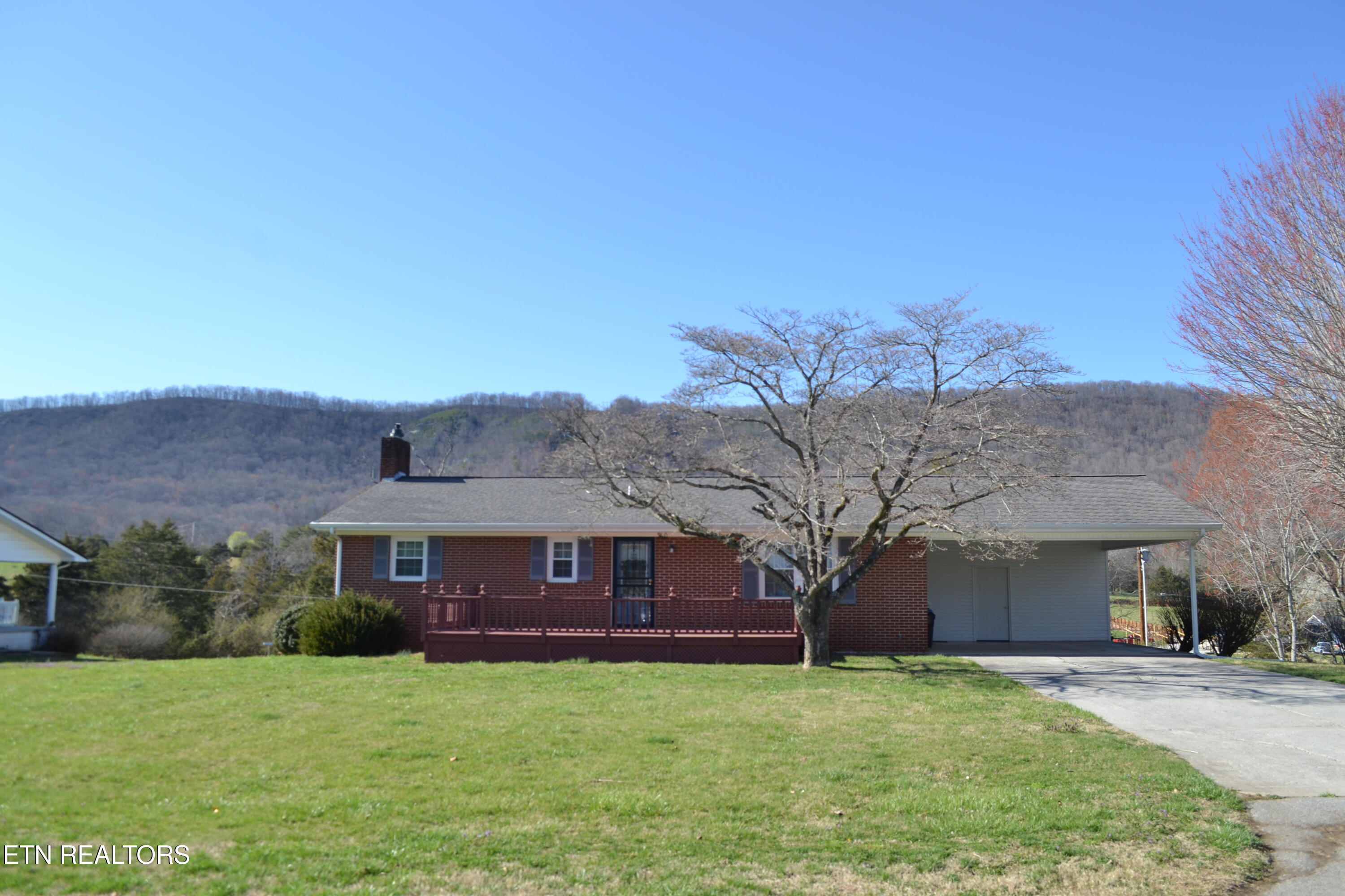 360 Sharp Acres Road Jacksboro TN 37757