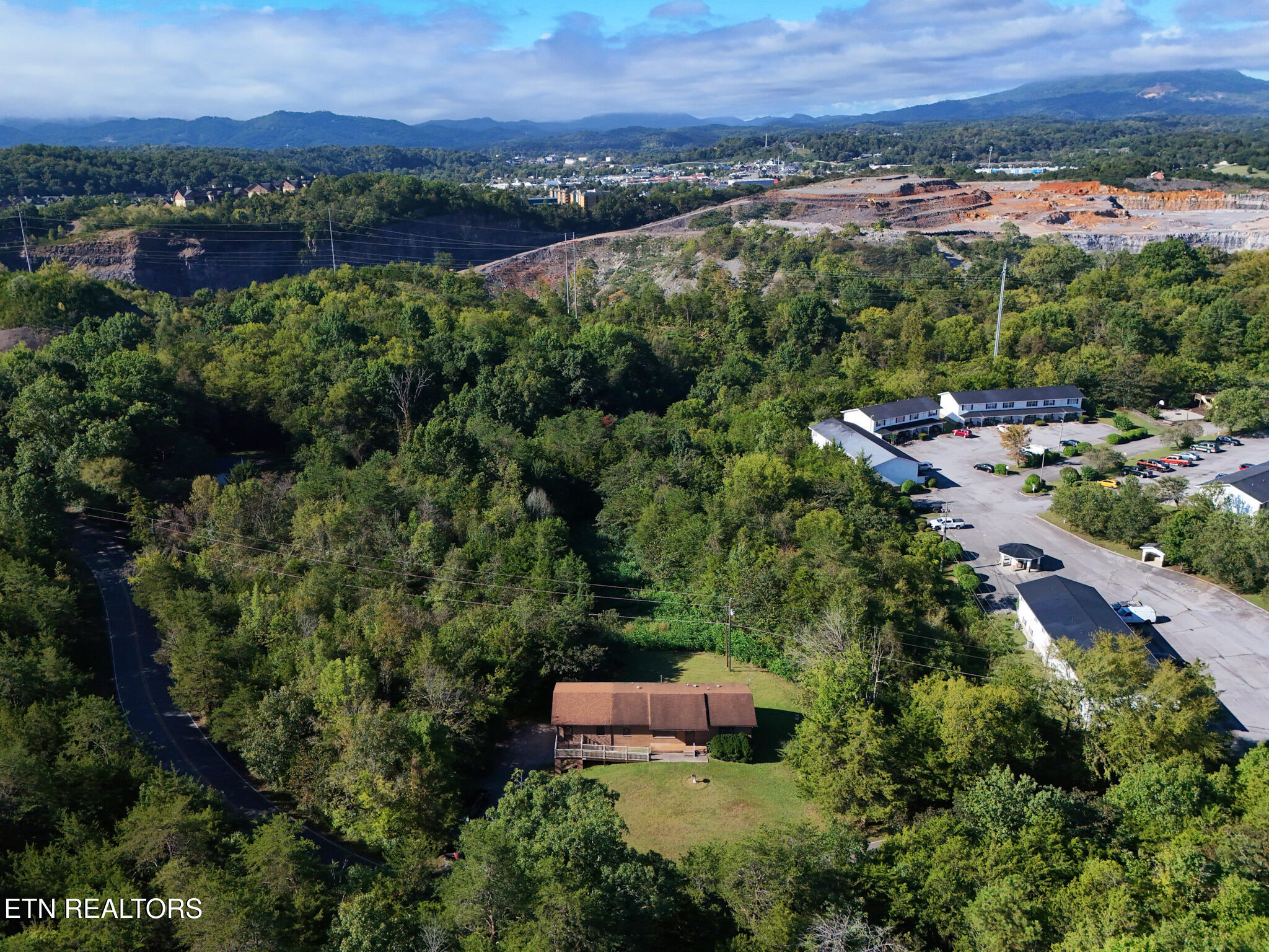 1105 Ridge Road Sevierville TN 37862