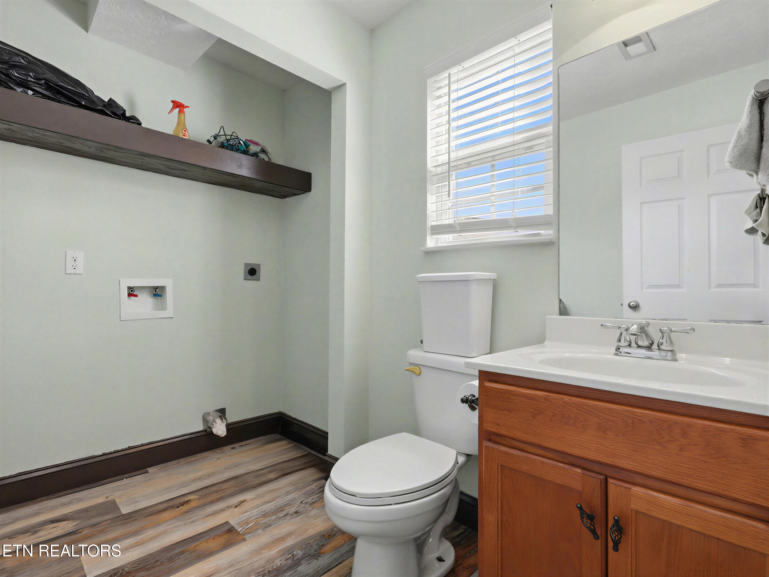 2948 Titanium Lane Knoxville TN 37918