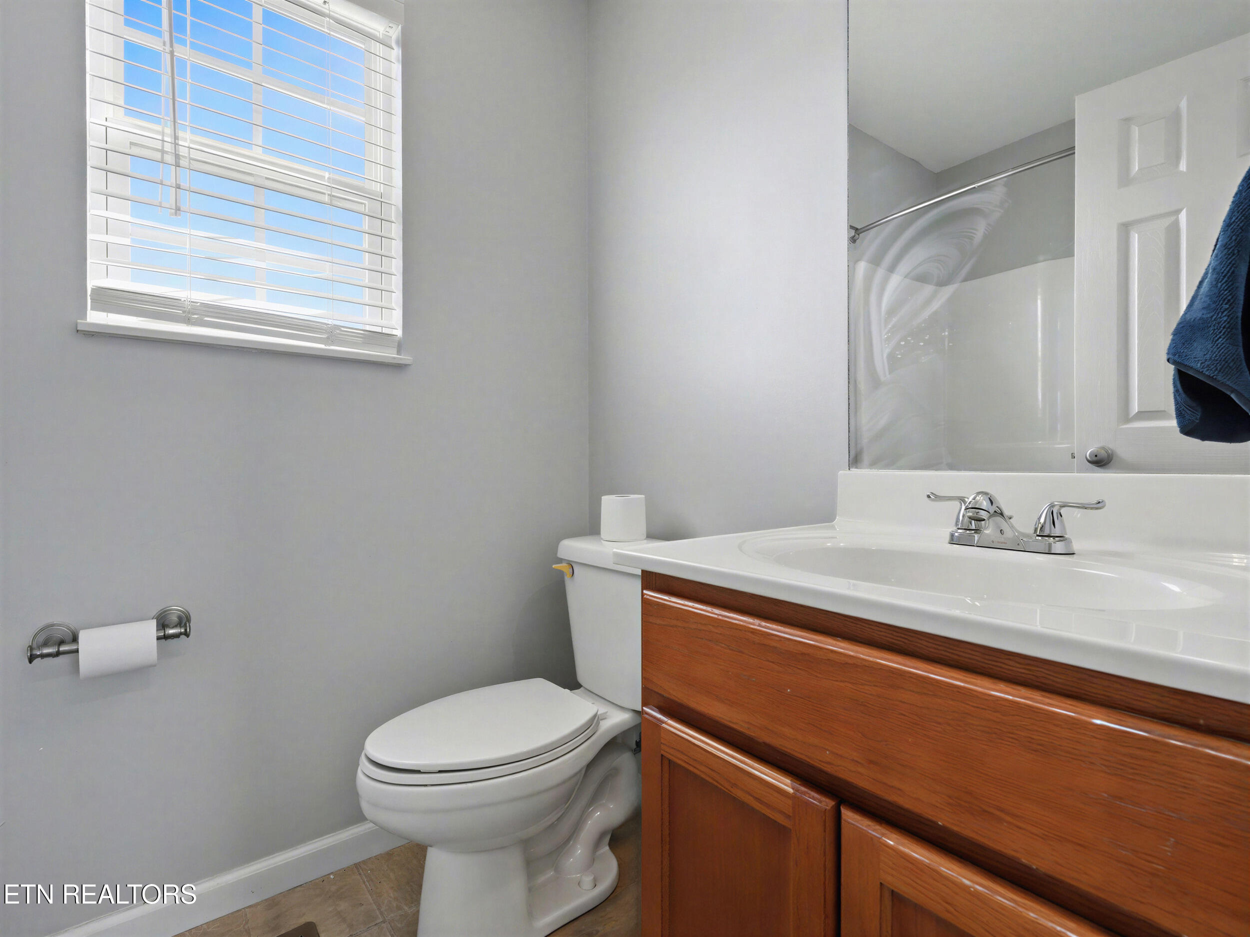 2948 Titanium Lane Knoxville TN 37918