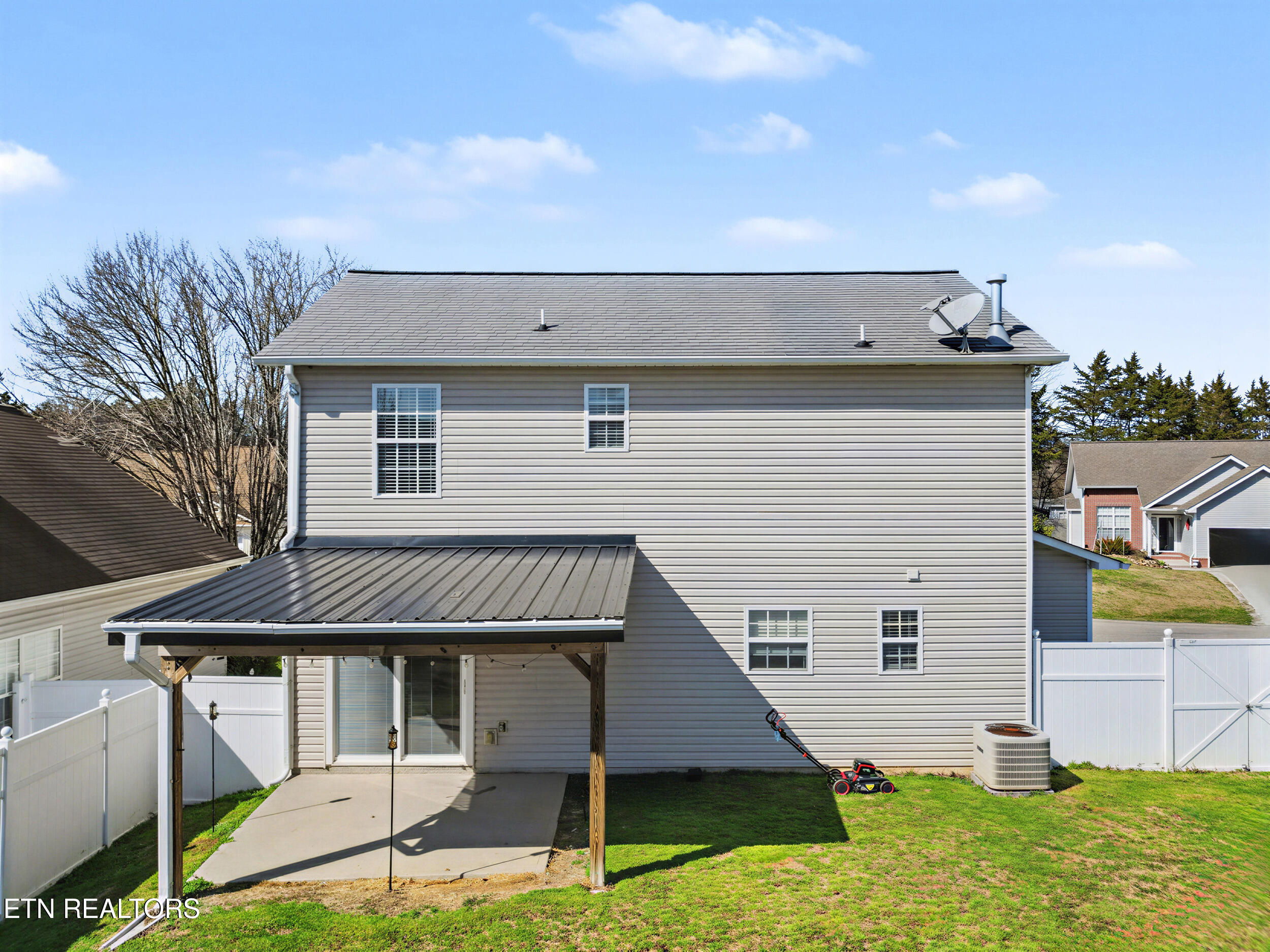 2948 Titanium Lane Knoxville TN 37918