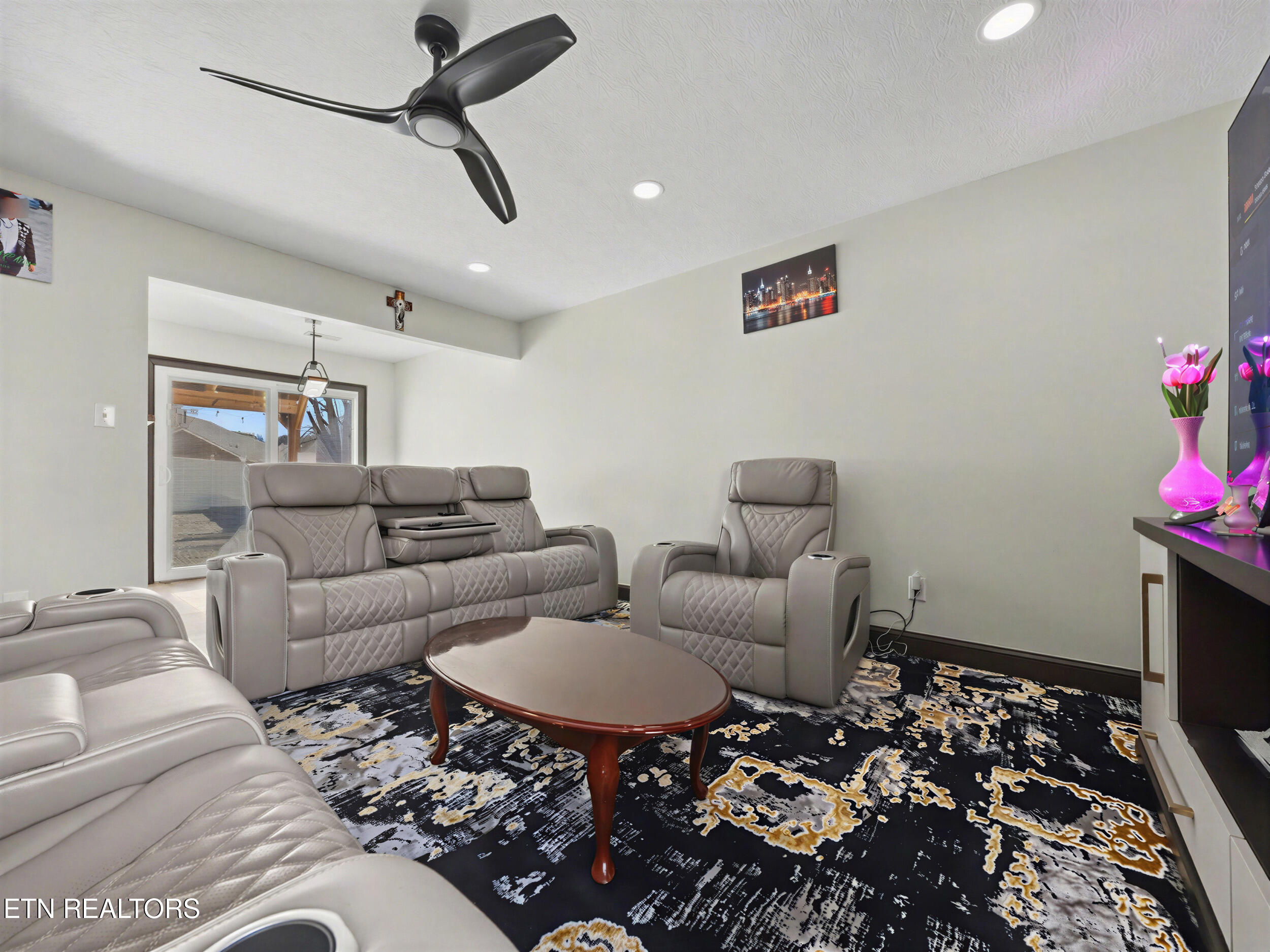 2948 Titanium Lane Knoxville TN 37918