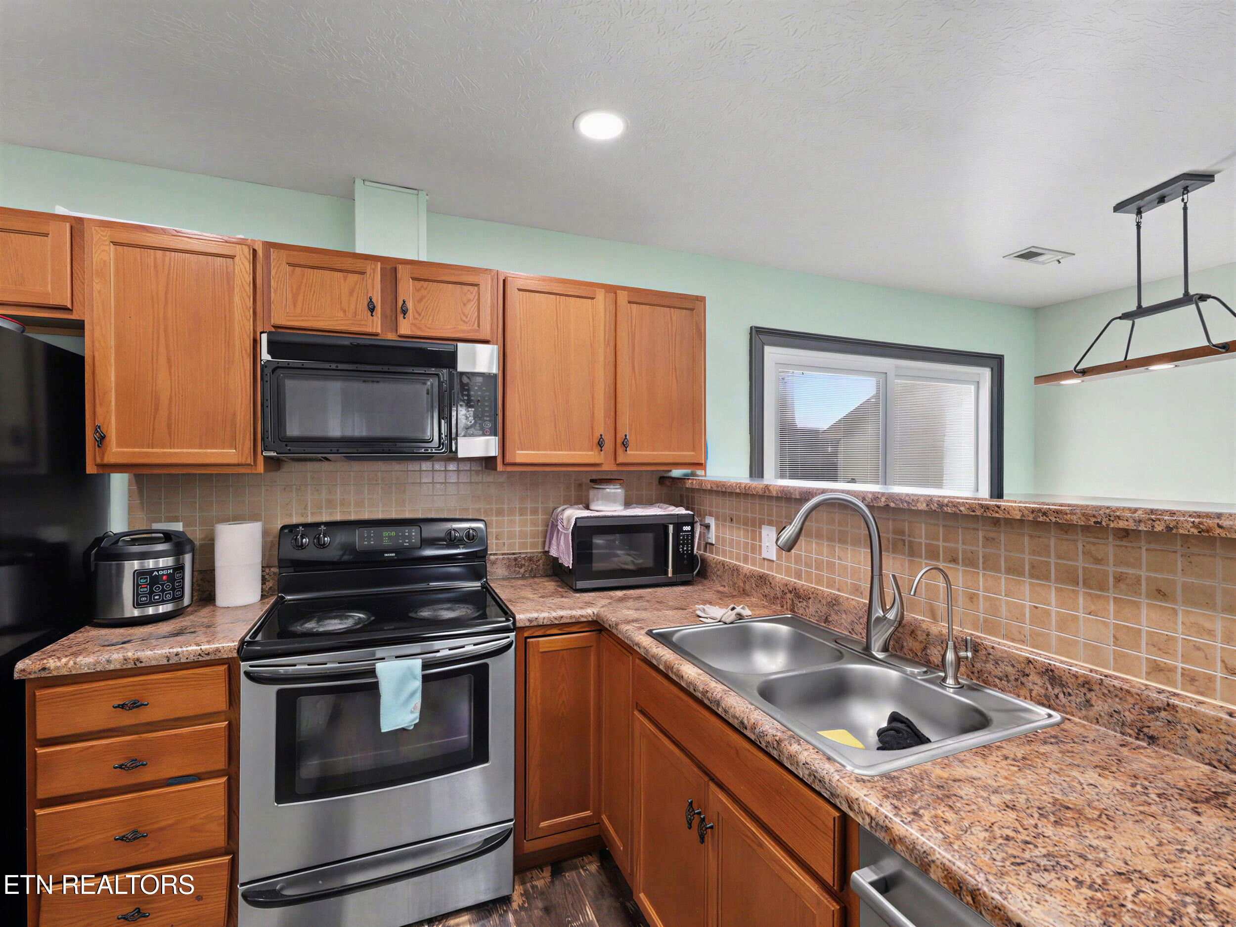 2948 Titanium Lane Knoxville TN 37918