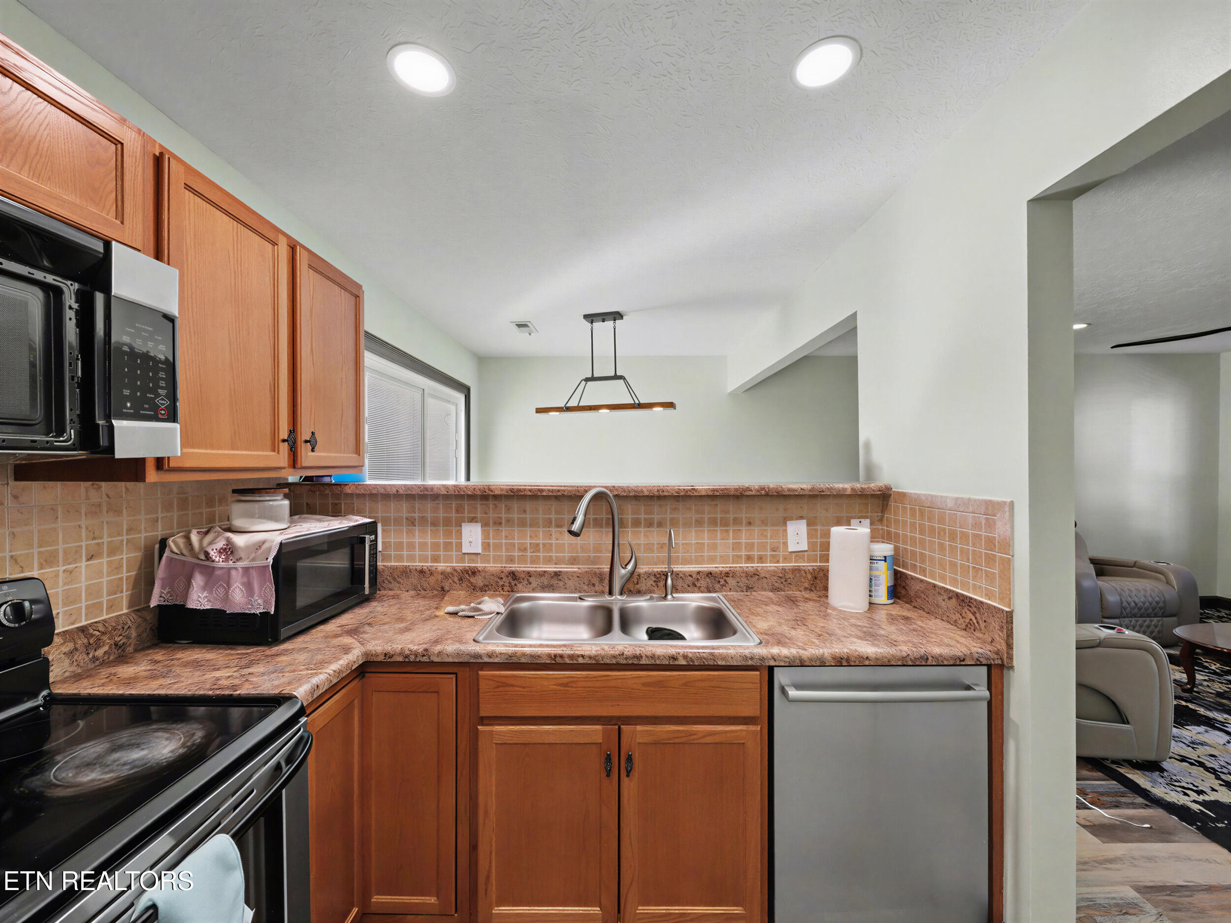 2948 Titanium Lane Knoxville TN 37918