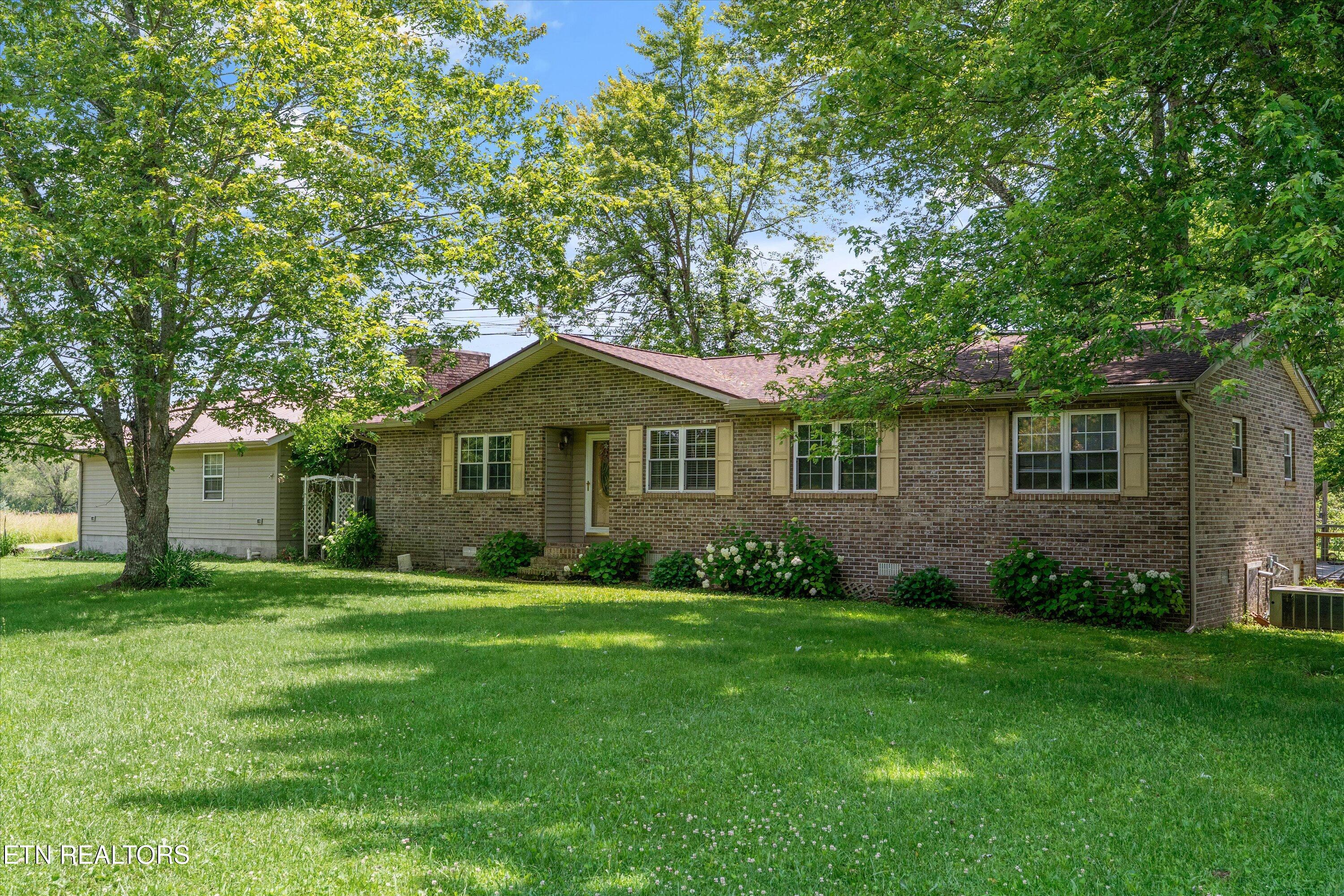 9438 Morgan County Highway Sunbright TN 37872