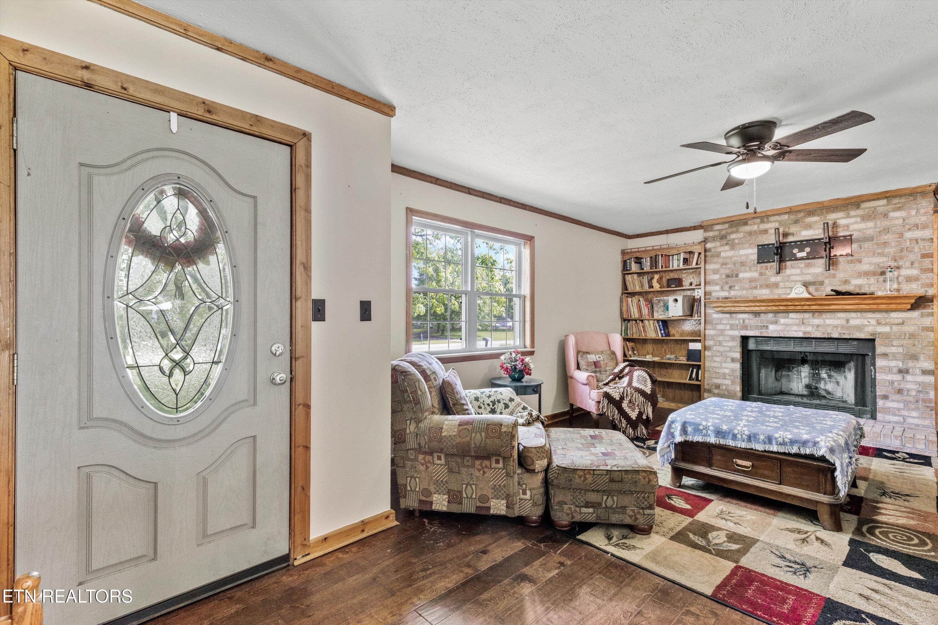 9438 Morgan County Highway Sunbright TN 37872