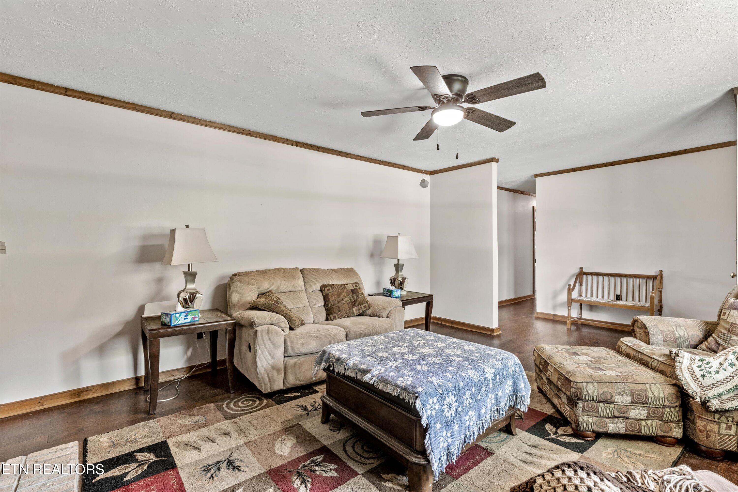 9438 Morgan County Highway Sunbright TN 37872