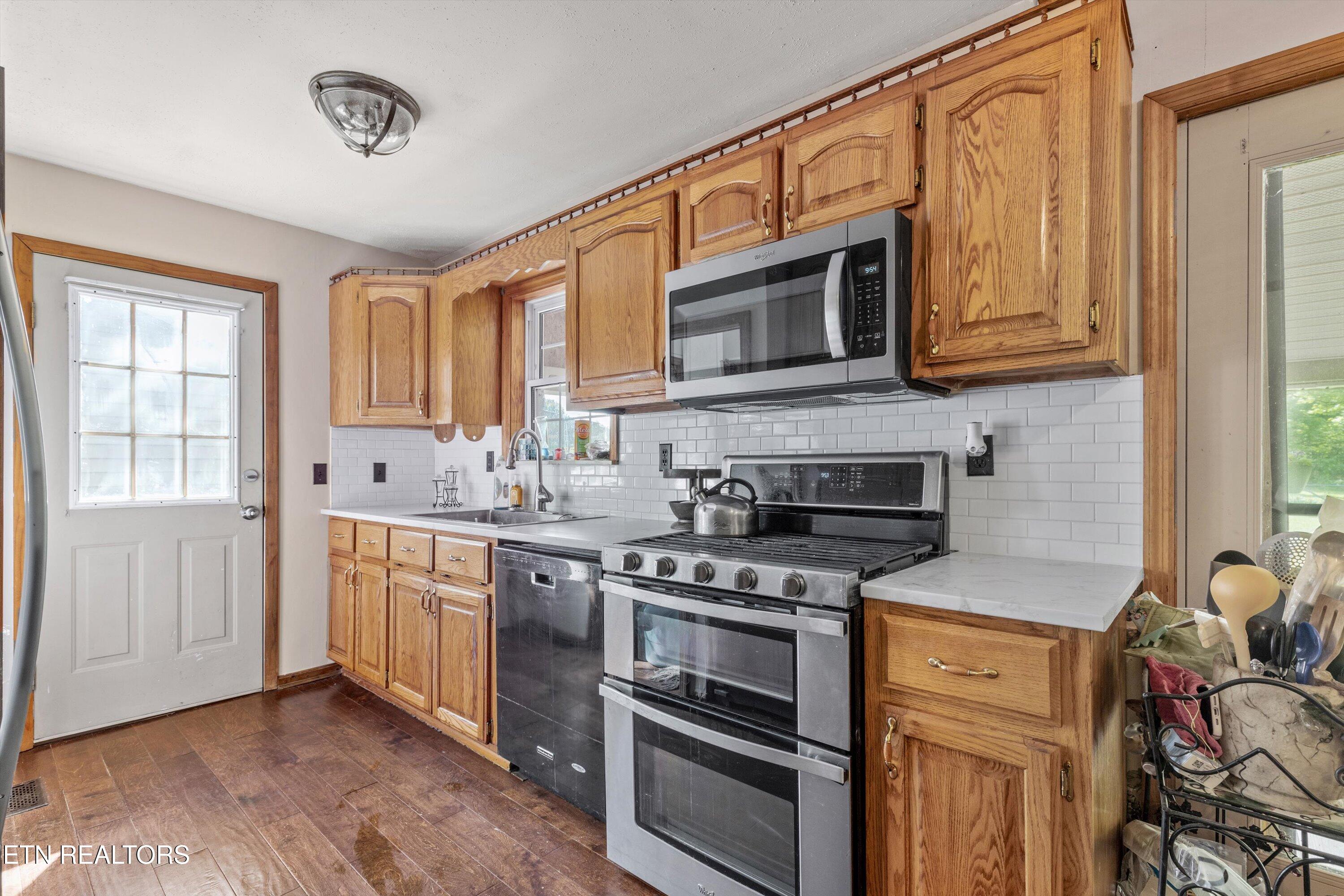 9438 Morgan County Highway Sunbright TN 37872