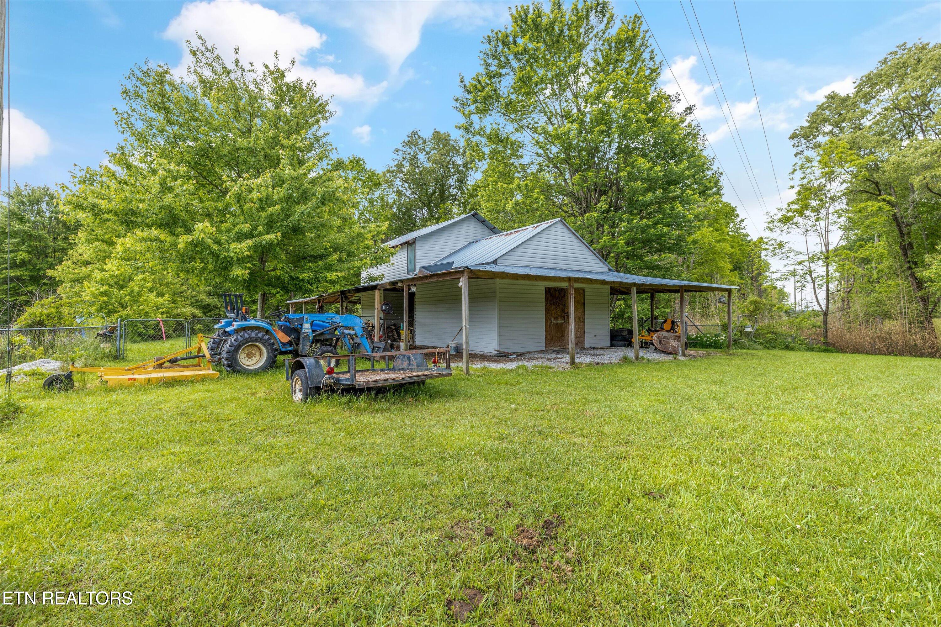 9438 Morgan County Highway Sunbright TN 37872