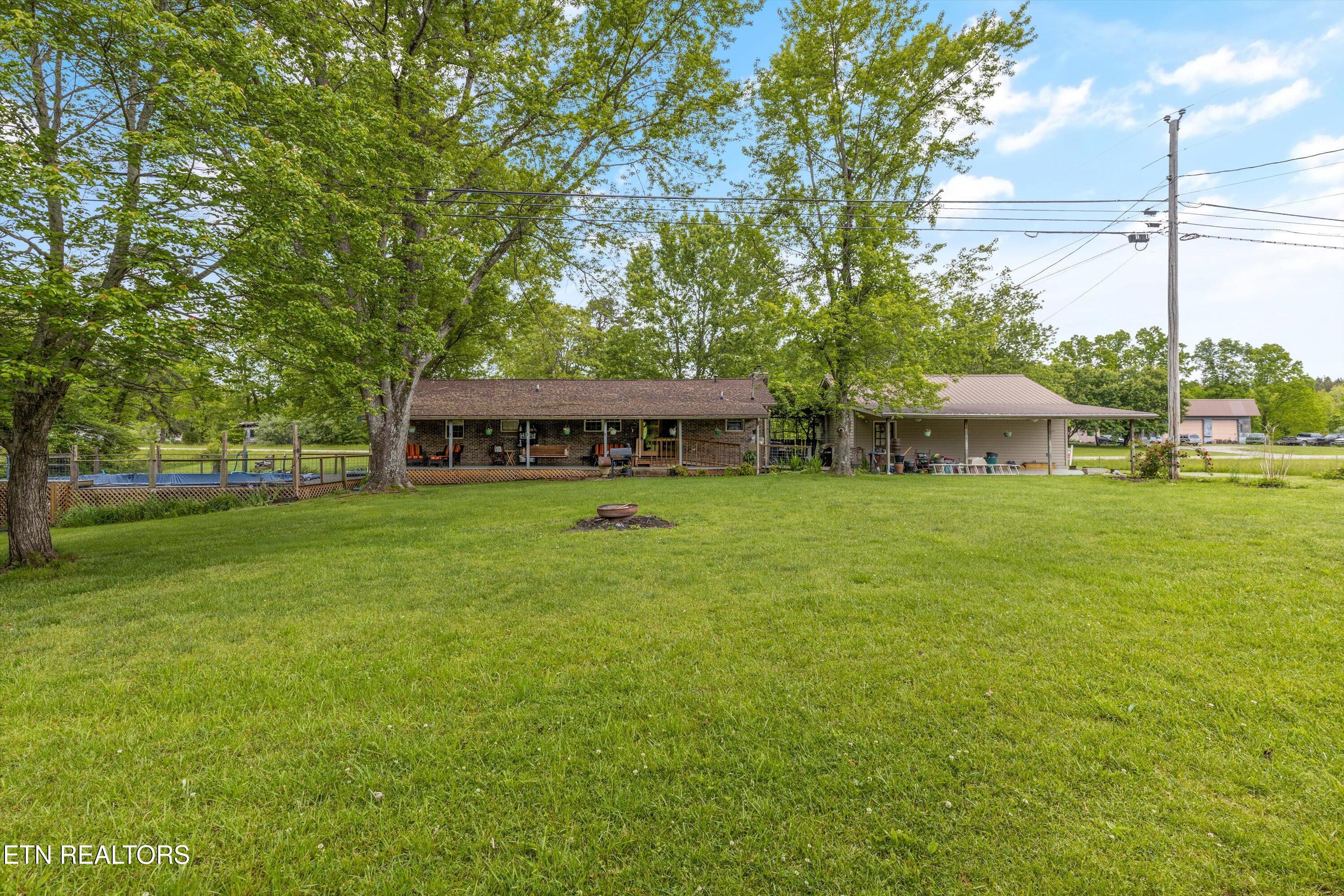 9438 Morgan County Highway Sunbright TN 37872