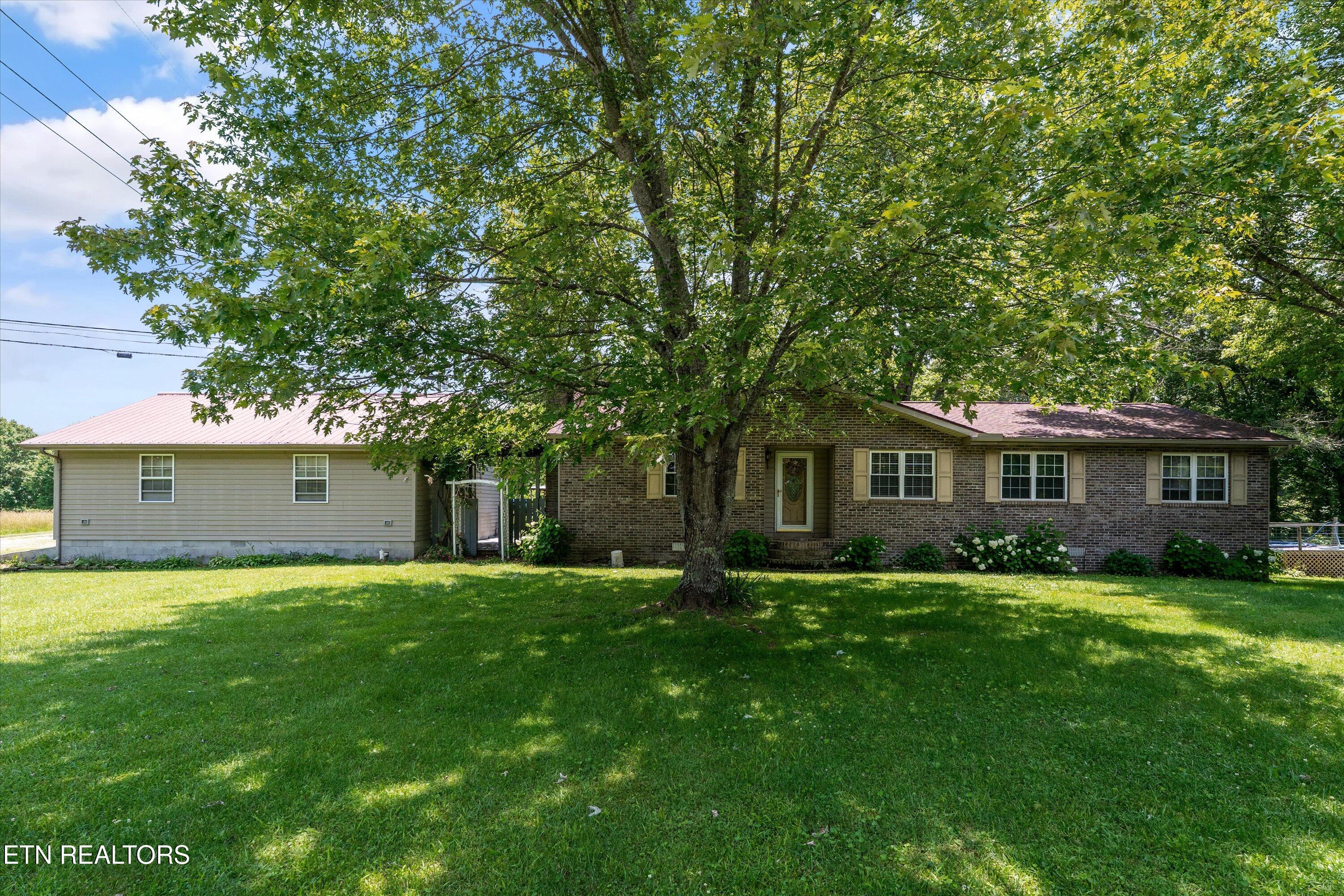 9438 Morgan County Highway Sunbright TN 37872