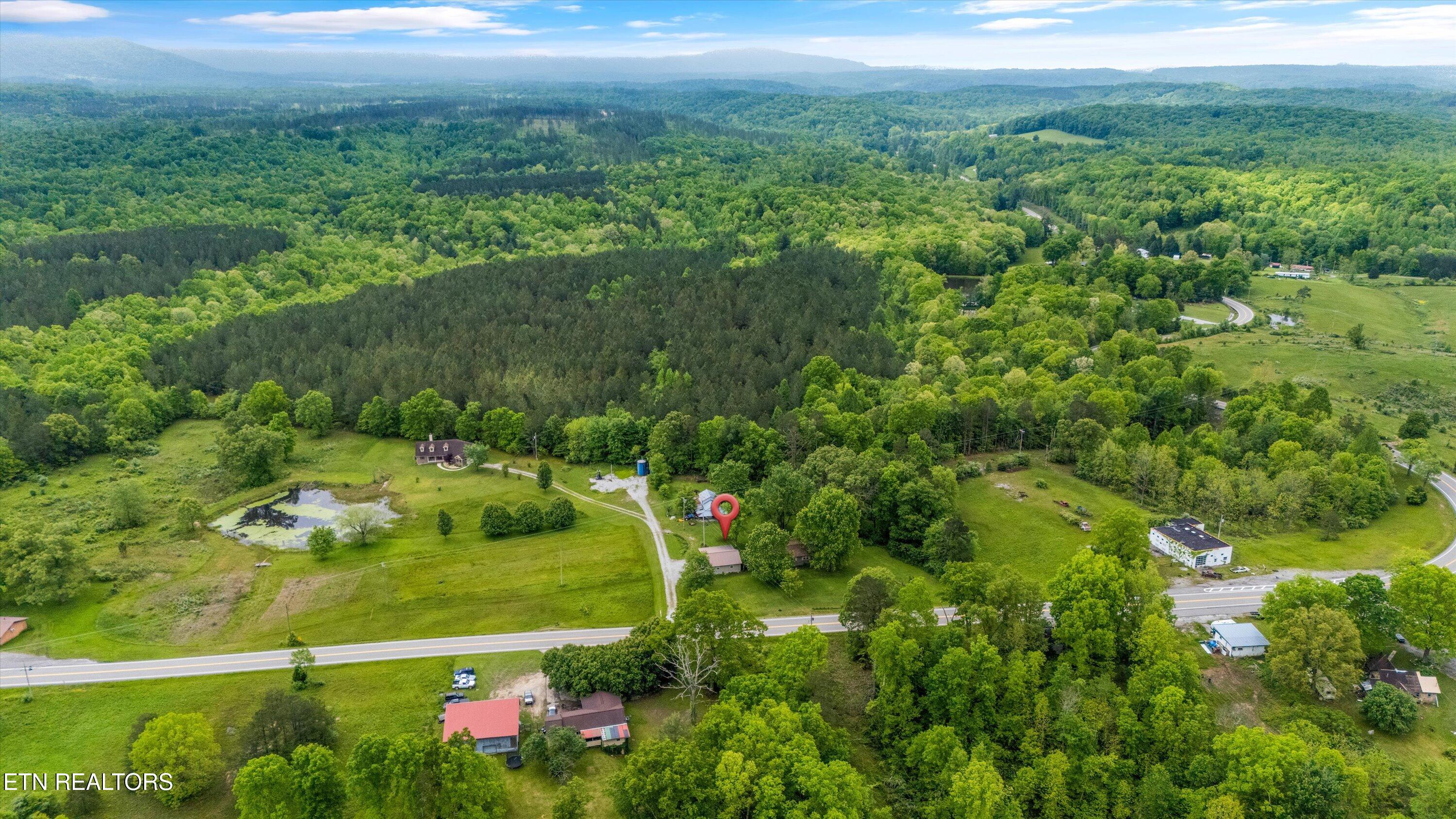 9438 Morgan County Highway Sunbright TN 37872
