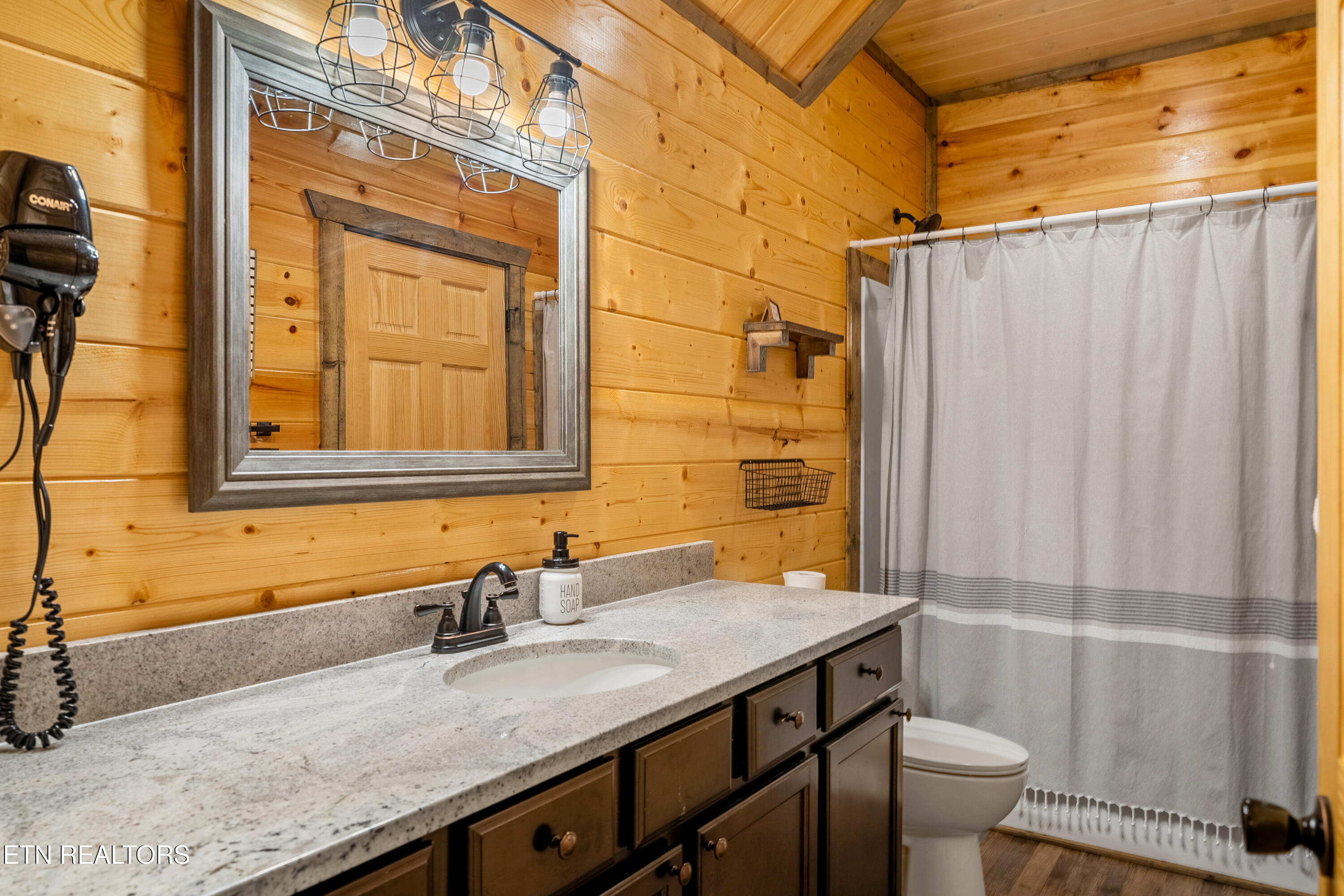 1654 Veterans Boulevard Sevierville TN 37862