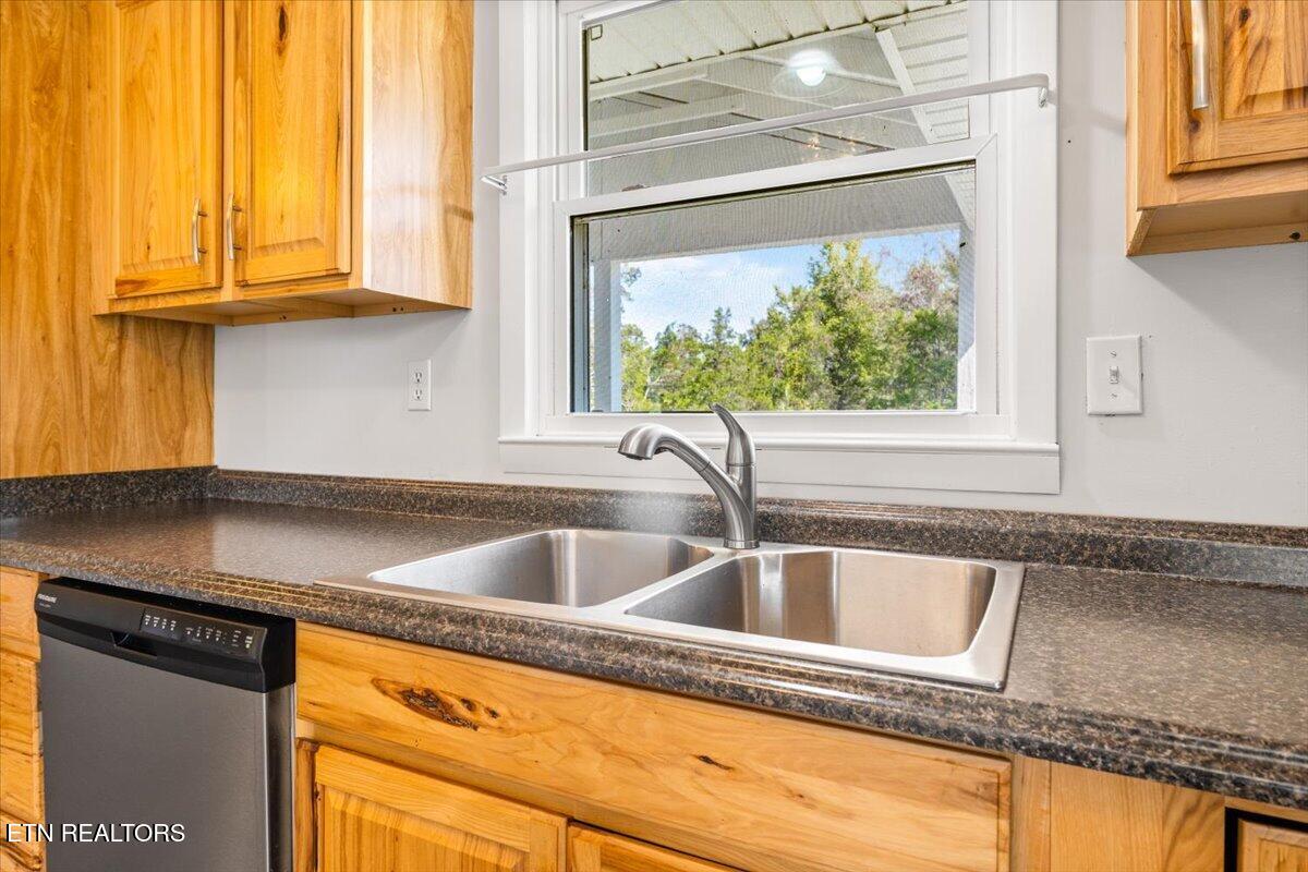 234 College Park Road Lafollette TN 37766