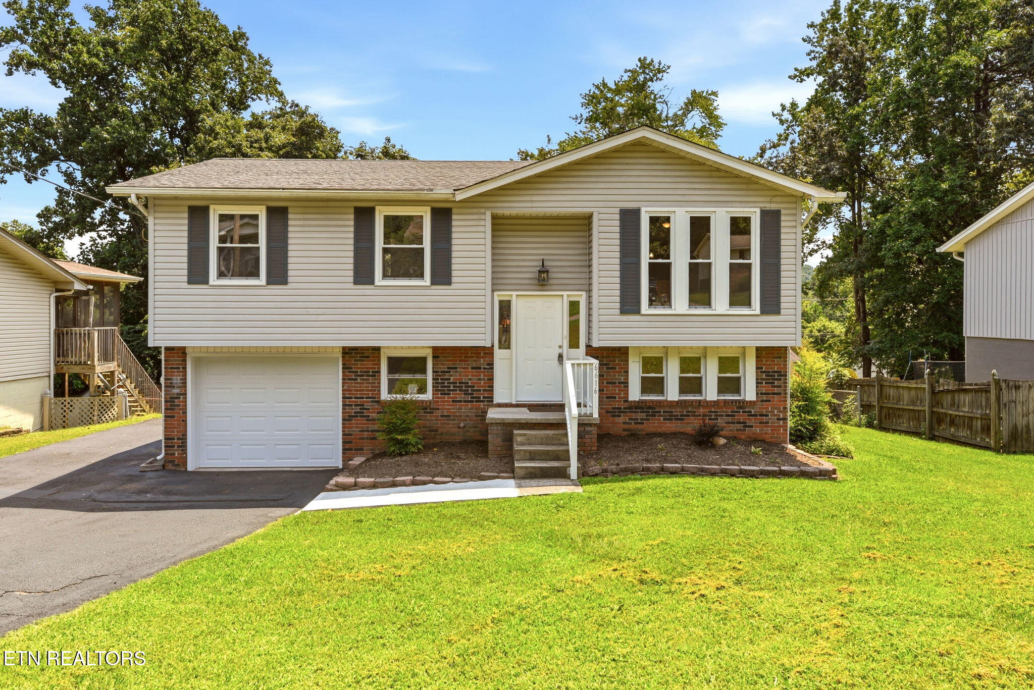 6616 Greenview Drive Knoxville TN 37918