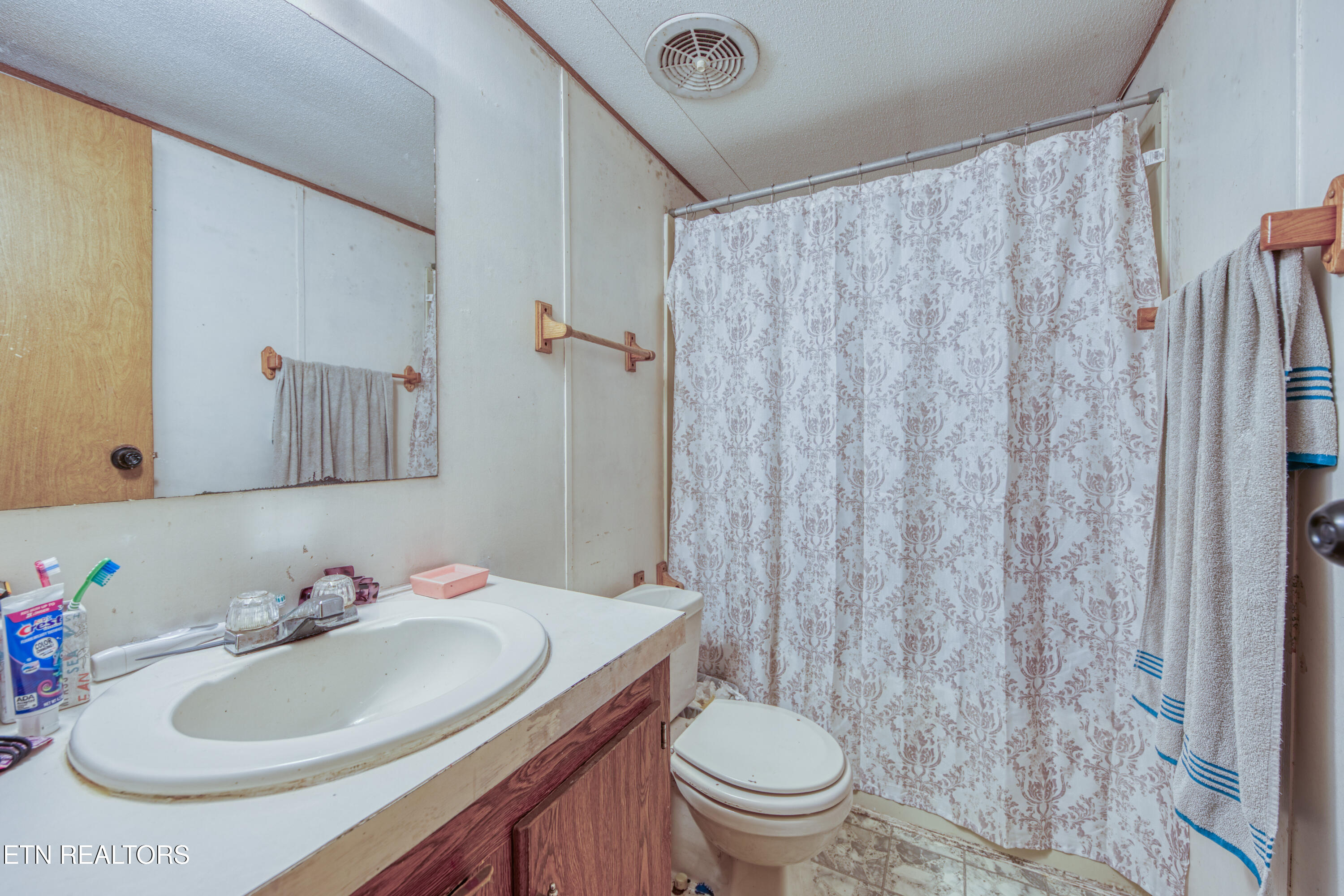 2561 Fairview Road Madisonville TN 37354