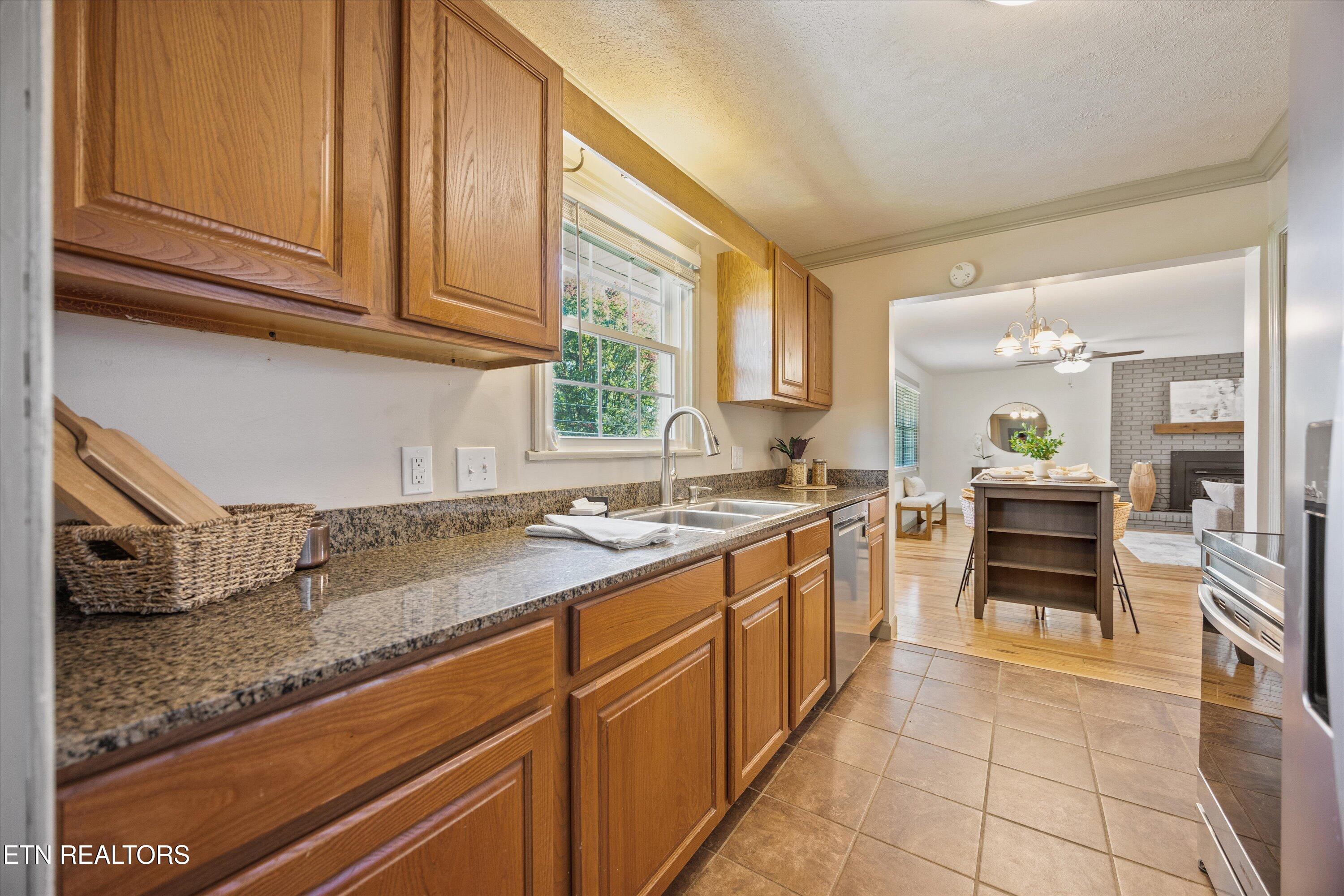 209 S Laurel Circle Knoxville TN 37912